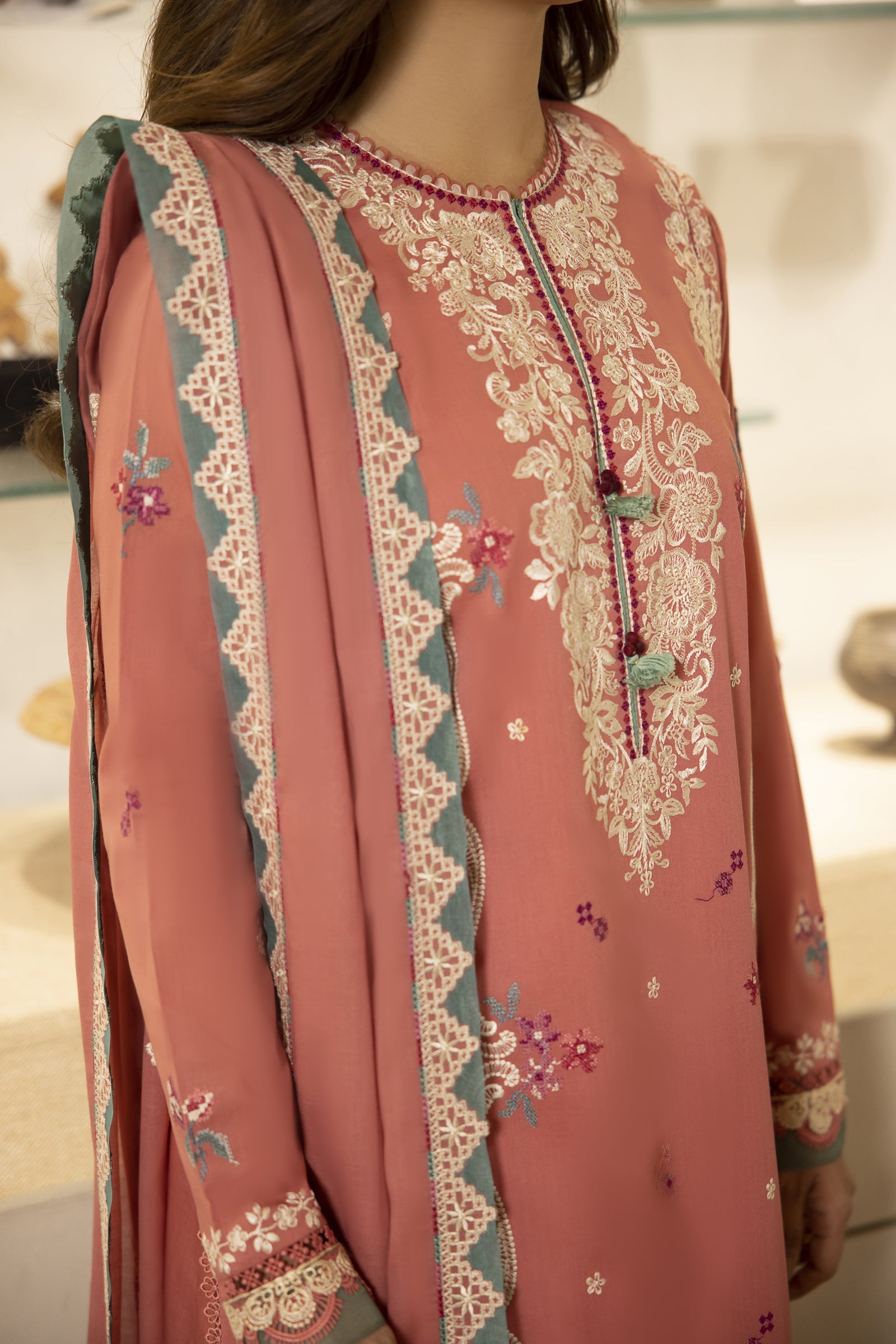 LARMINA (ZL24-02 B) | Zaha | Luxury Lawn 2024