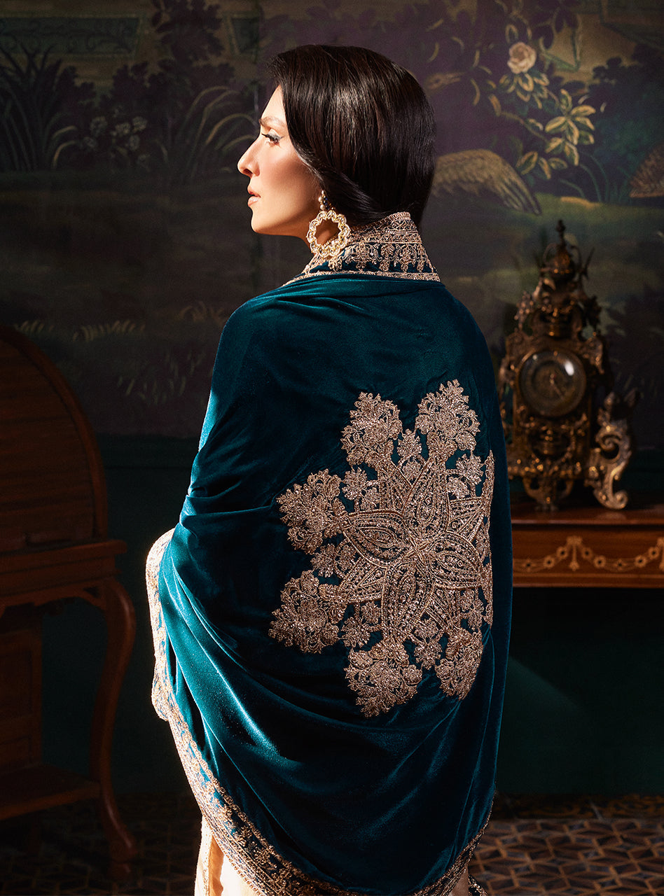 AMBER | Zainab chottani | velvet Collection 2023