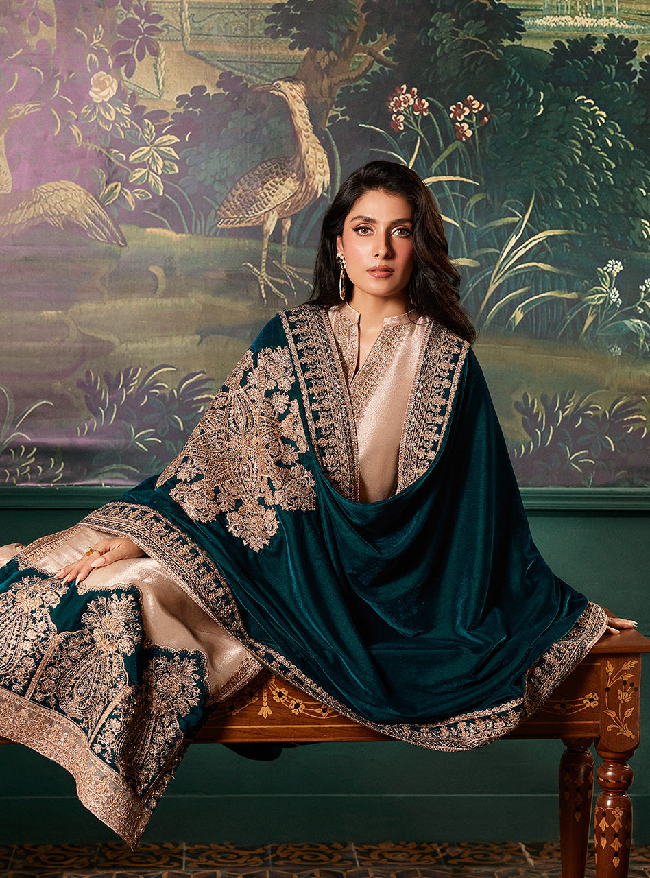 AMBER | Zainab chottani | velvet Collection 2023