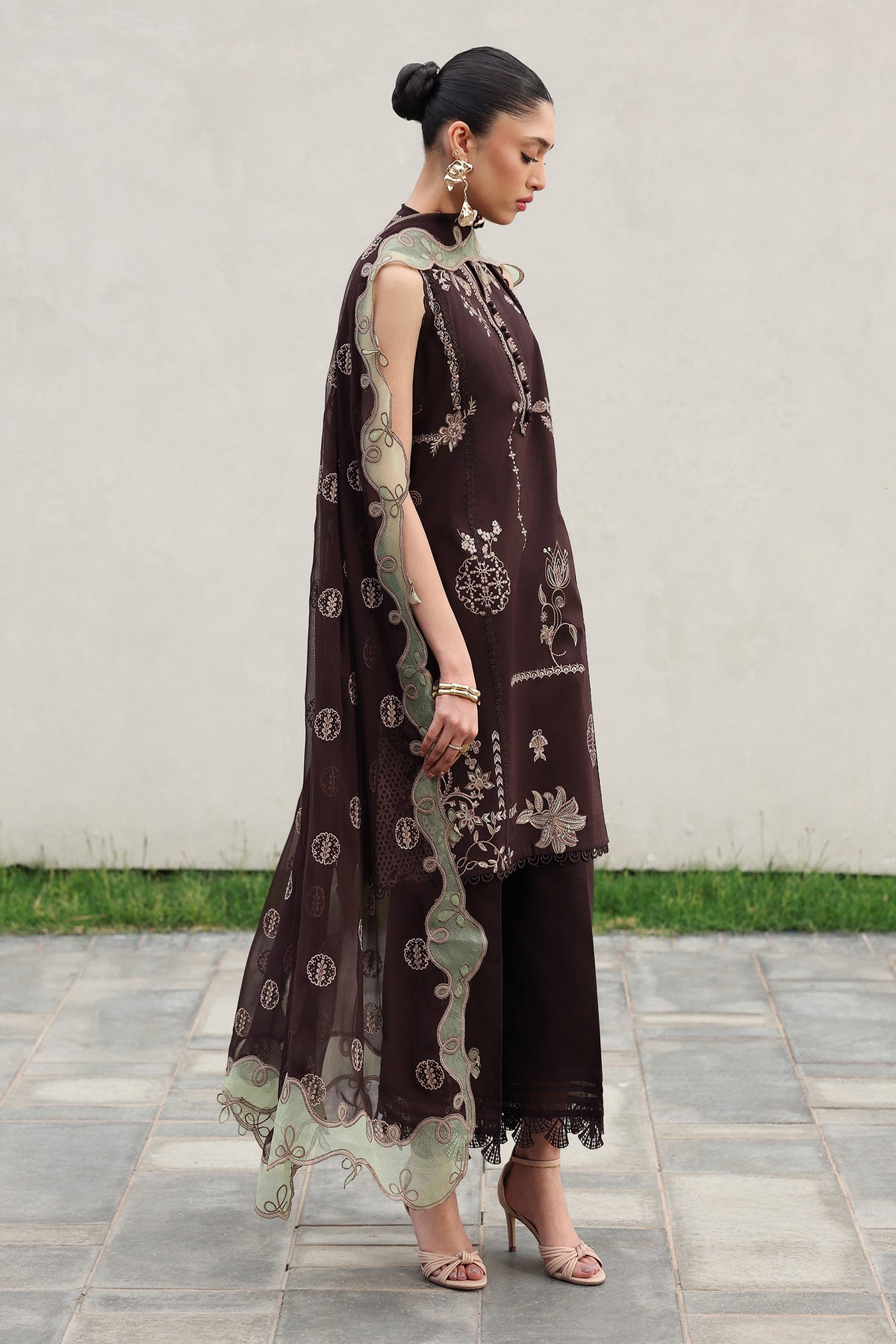 QKL-15 YASRA | Qalamkar |  Qline Lawn Drop II Collection 2026