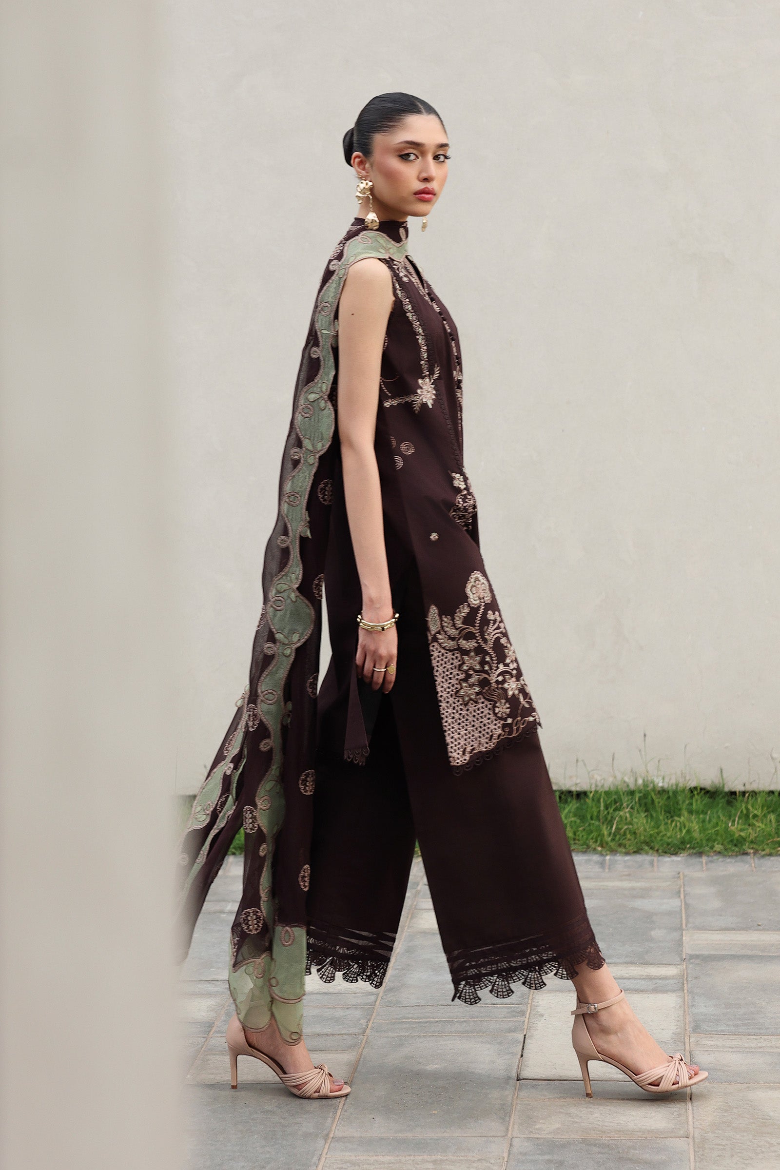 QKL-15 YASRA | Qalamkar |  Qline Lawn Drop II Collection 2026