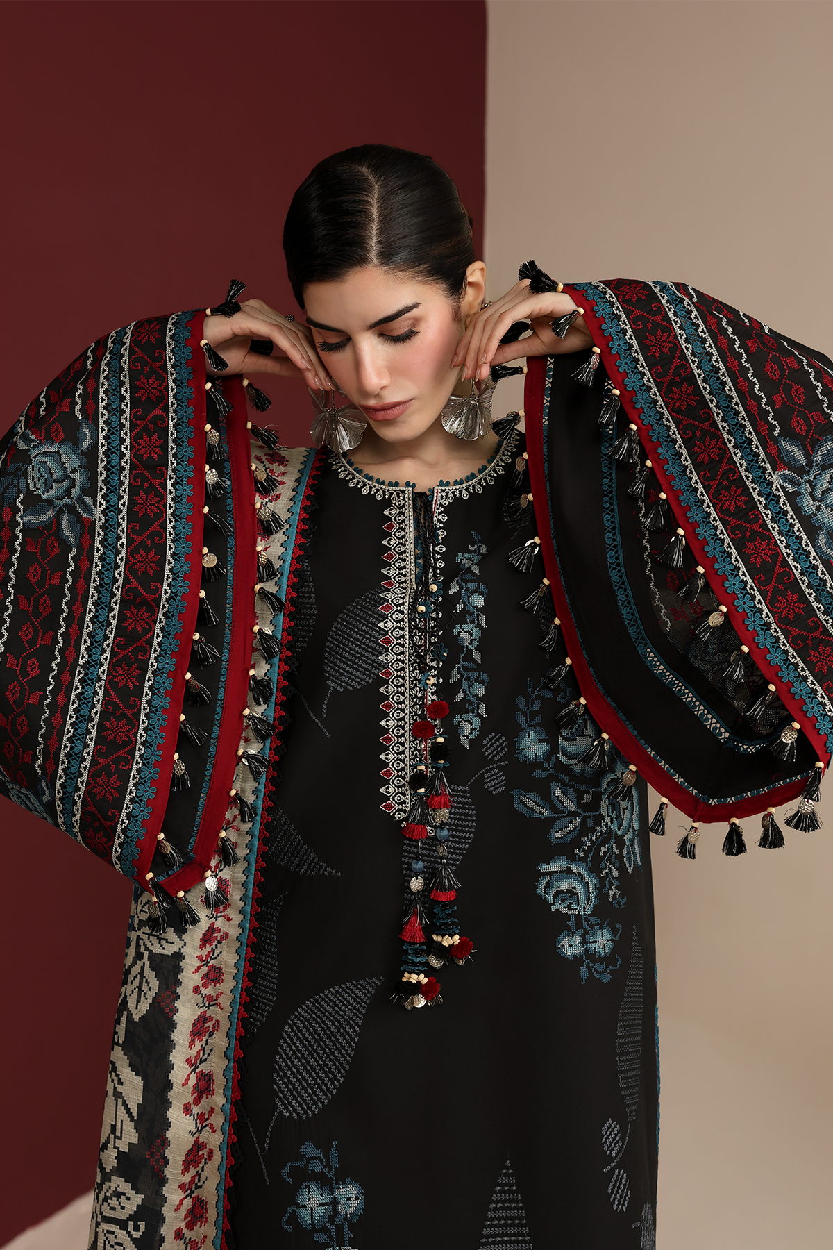 IL26-D05 | Jazmin | Iris Luxury Spring Summer Lawn Collection 2026
