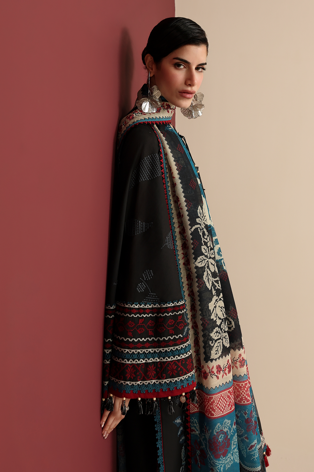 IL26-D05 | Jazmin | Iris Luxury Spring Summer Lawn Collection 2026