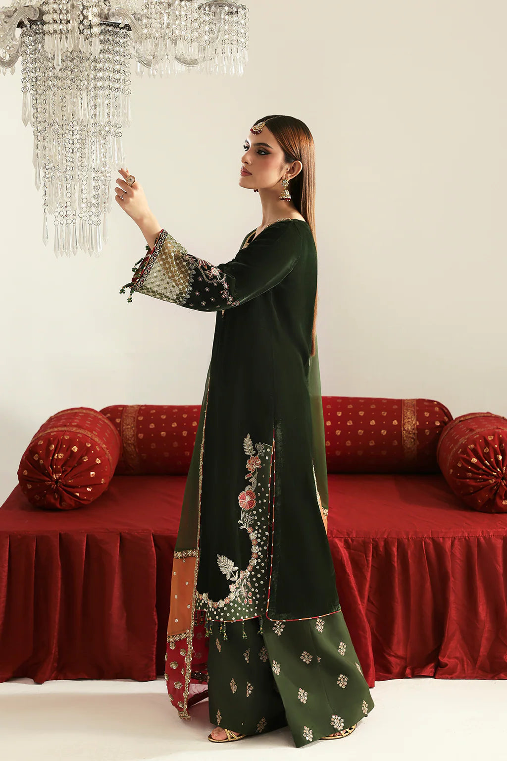 AARISH  | EMAAN ADEEL ZARPOSH VELVET COLLECTION 2025