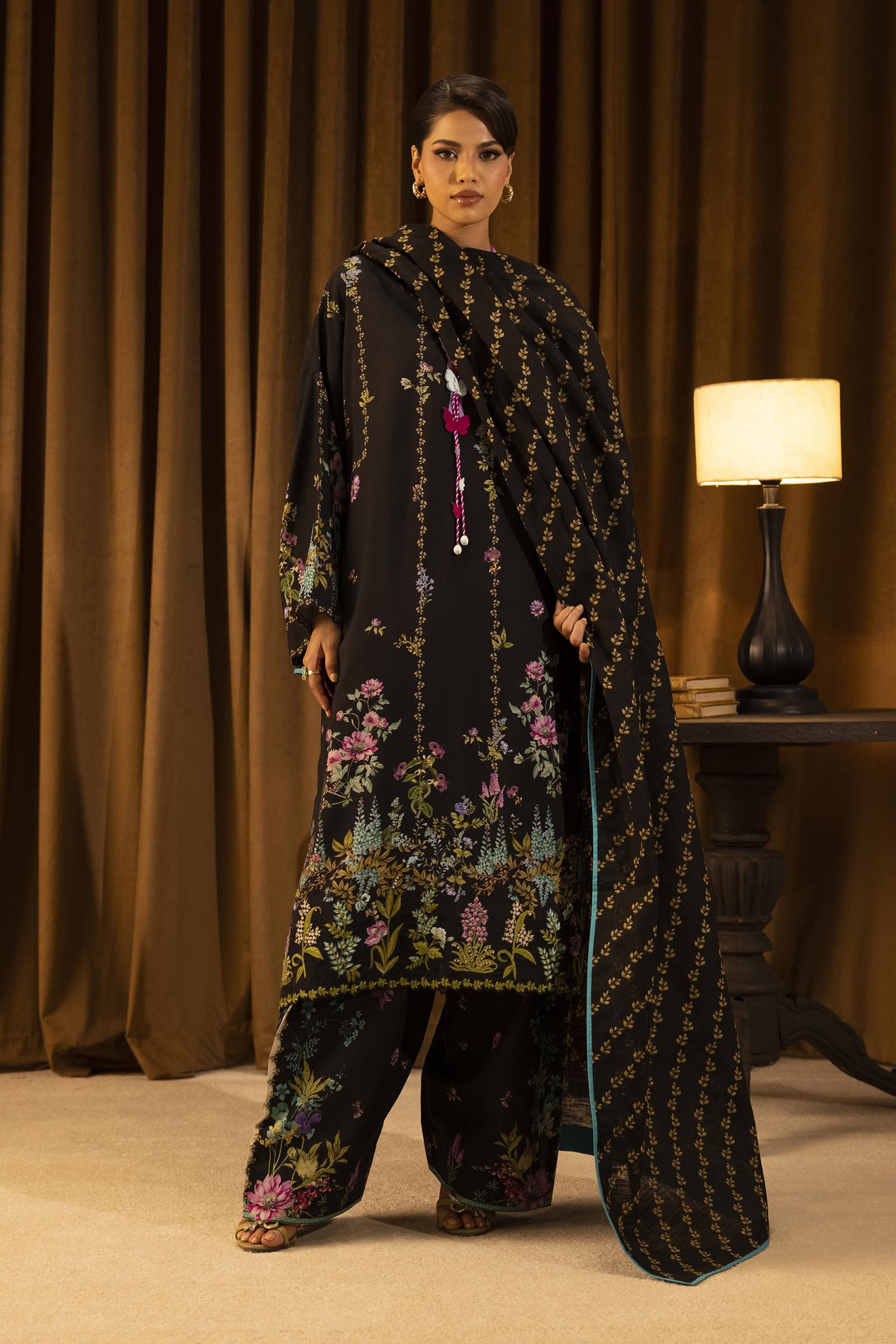 M253-013B-3CQ | Sana Safinaz Muzlin Winter Collection 2025