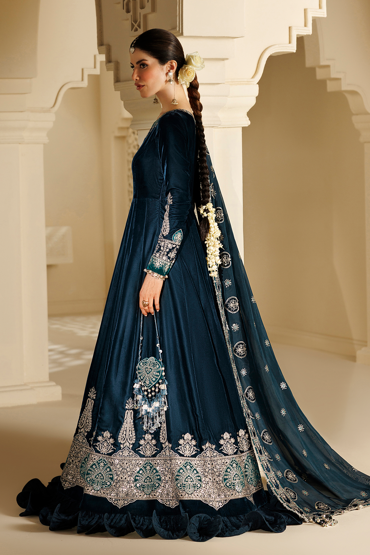 D09 | Jazmin | Chandni Velvet Formals 2026