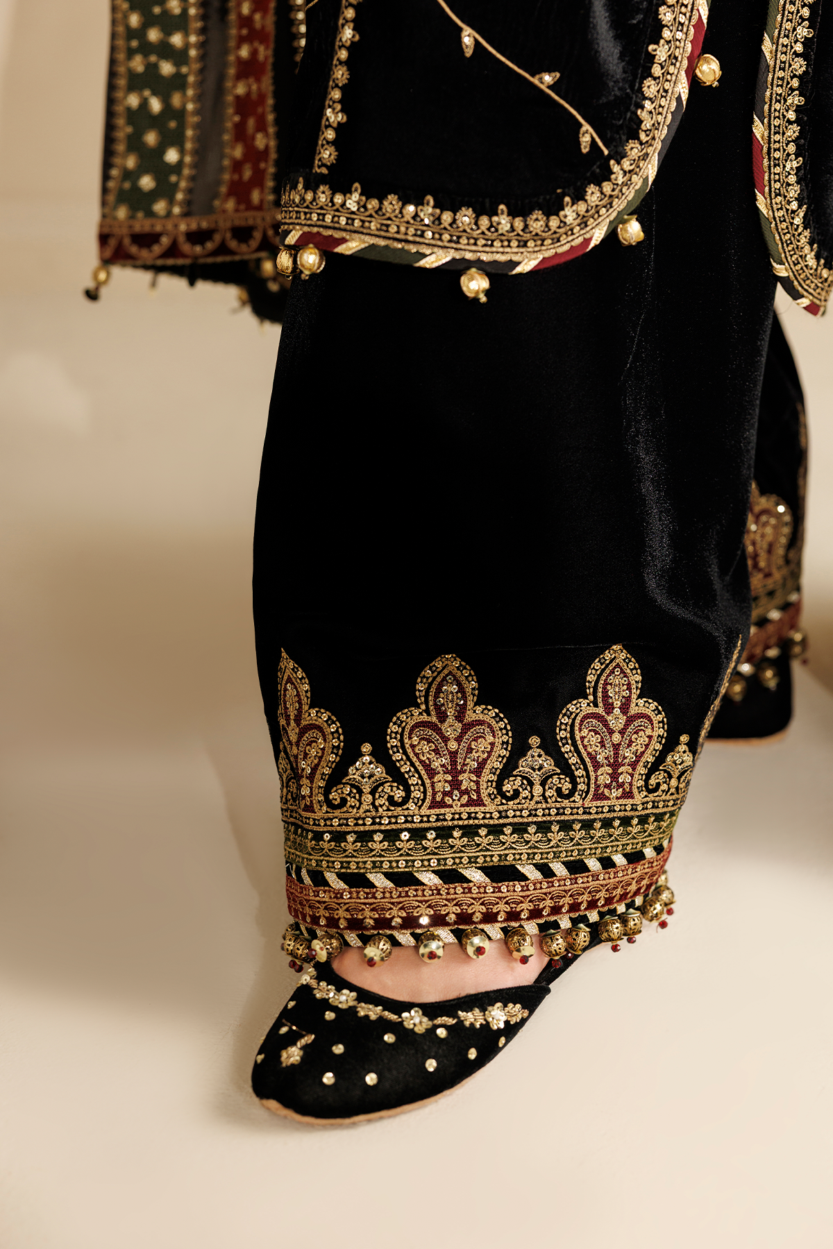 D05 | Jazmin | Chandni Velvet Formals 2026