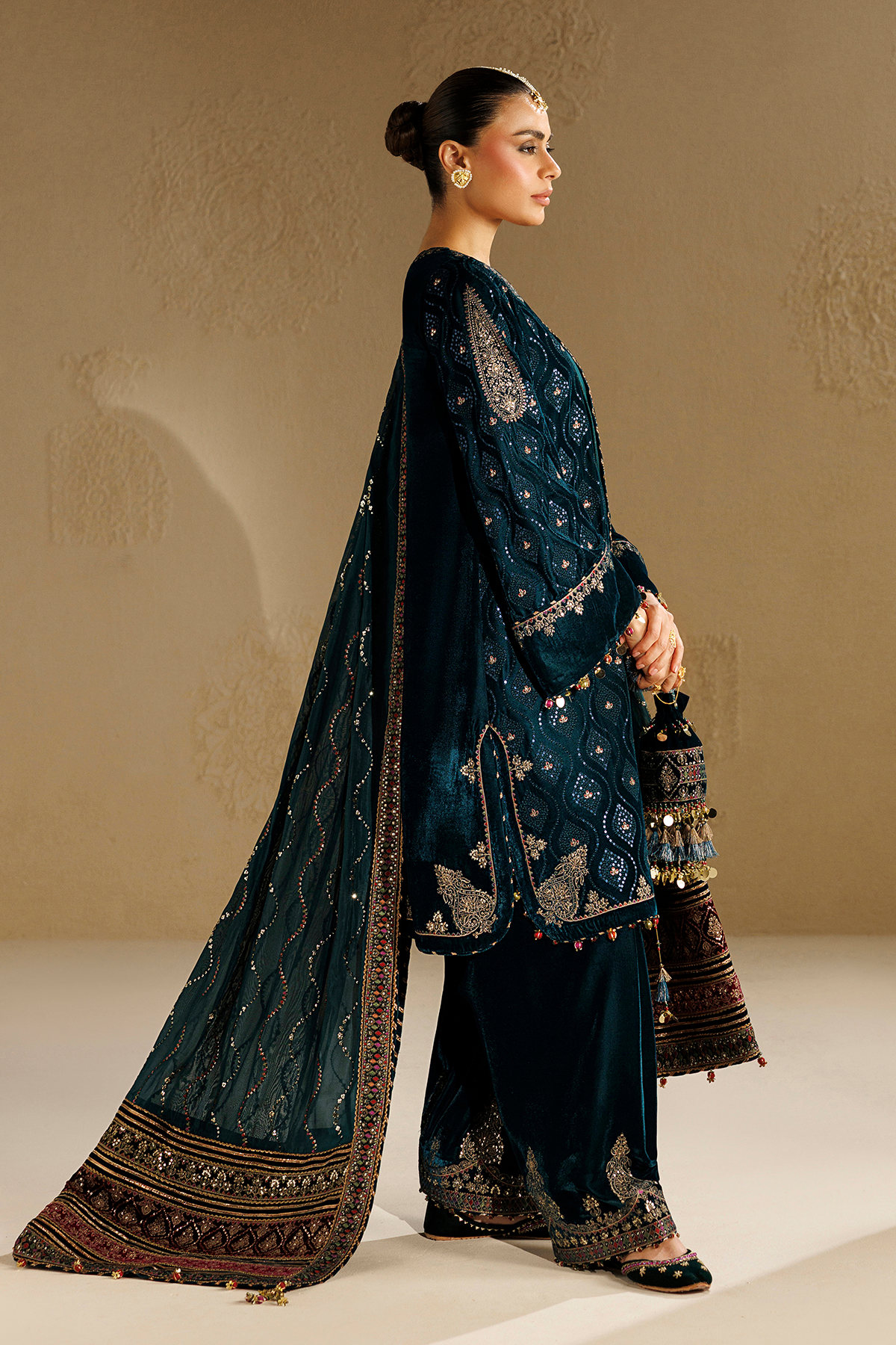 D02 | Jazmin | Chandni Velvet Formals 2026