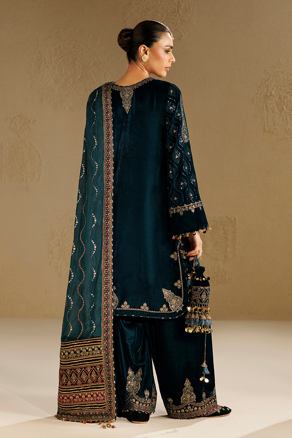 D02 | Jazmin | Chandni Velvet Formals 2026
