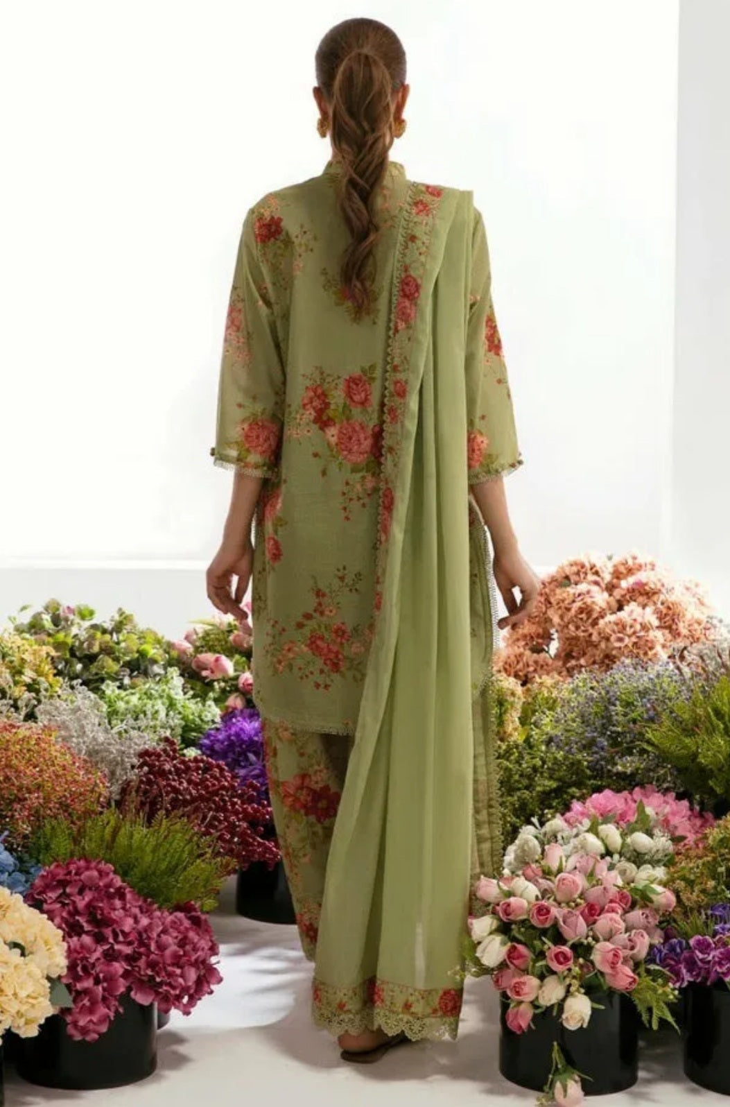 10A | Sana Safinaz | Mahay Summer lawn'23