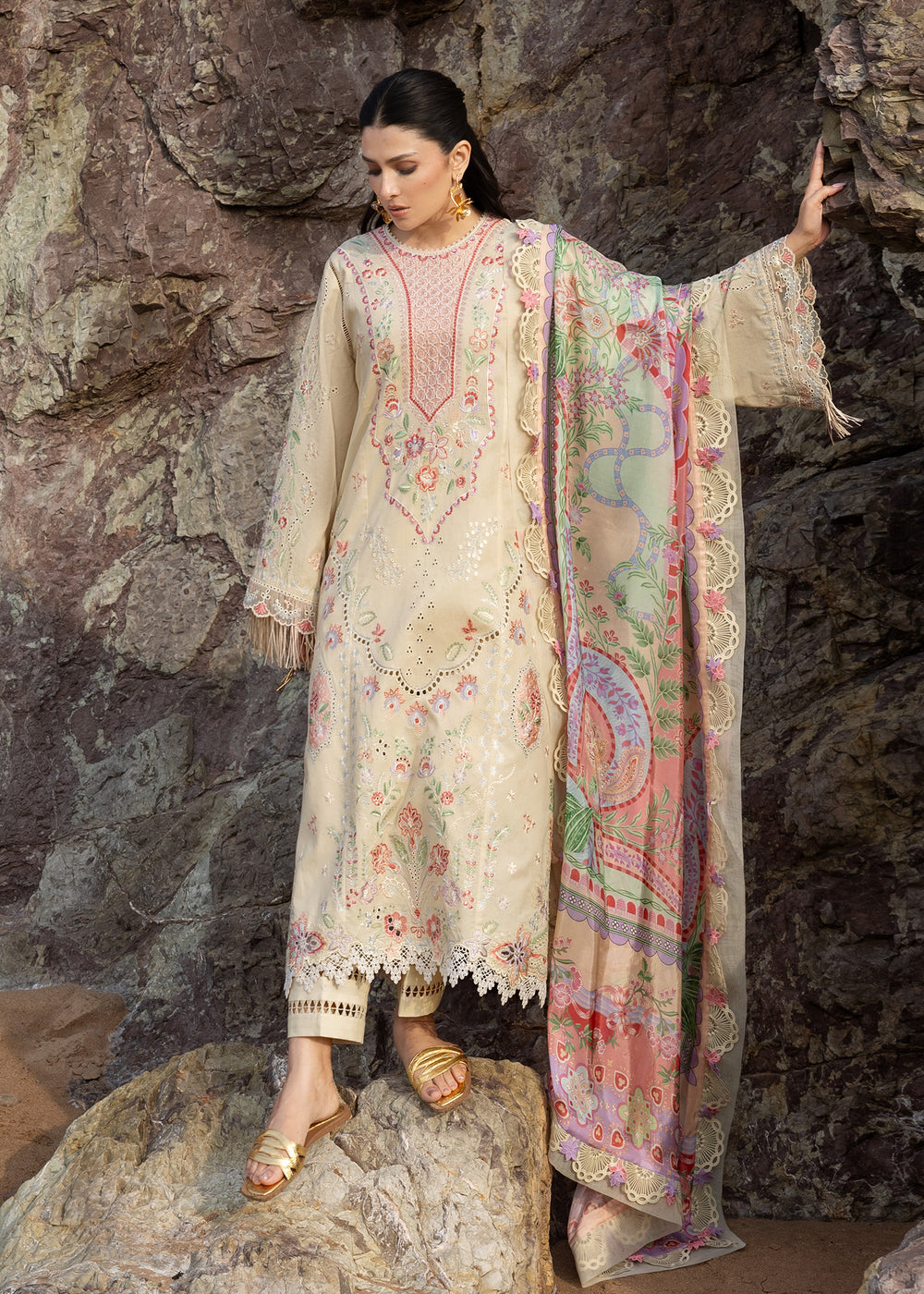 Sunehri | Sadaf Fawad Khan | Siraa Luxury Lawn Collection 2026