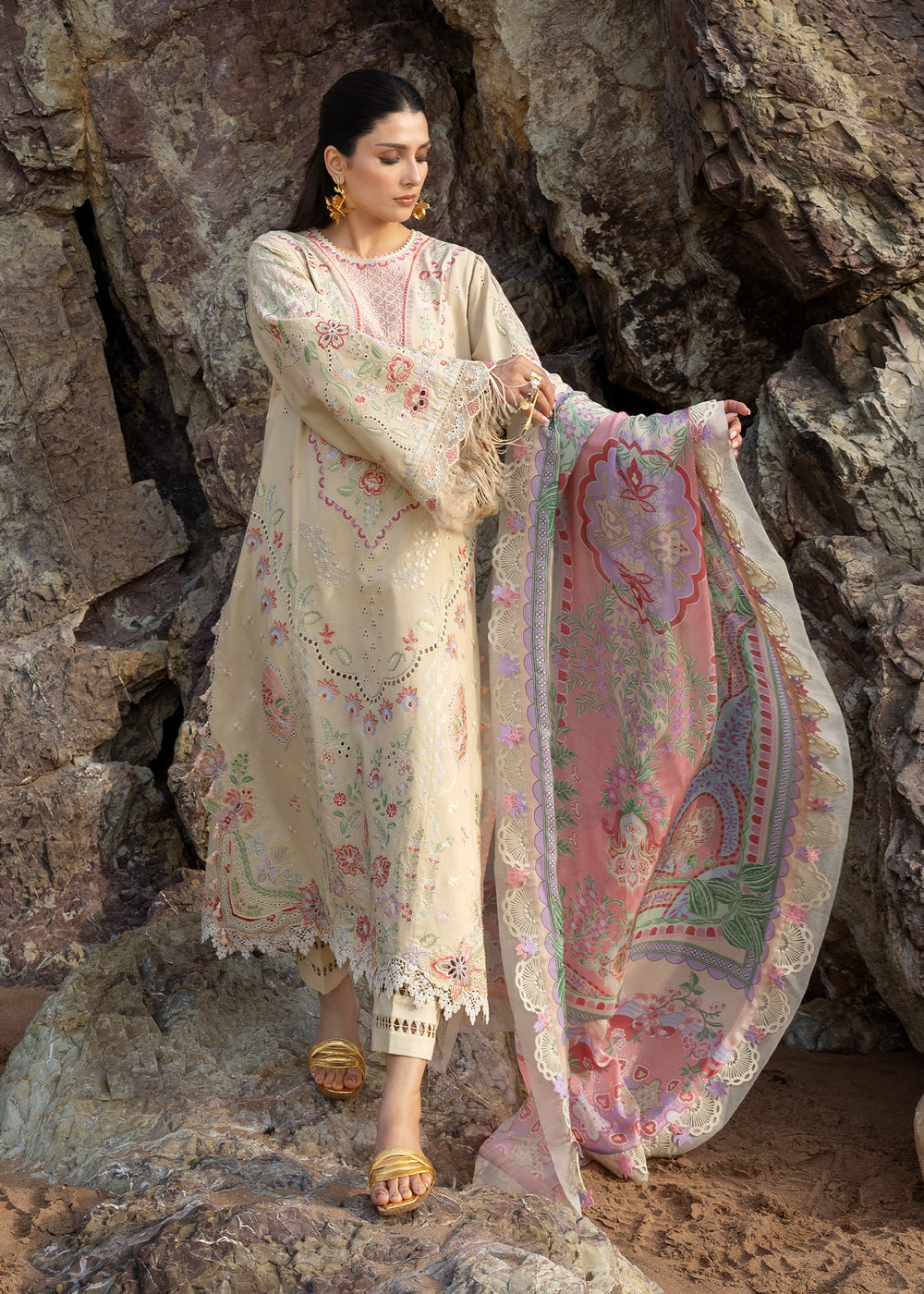 Sunehri | Sadaf Fawad Khan | Siraa Luxury Lawn Collection 2026