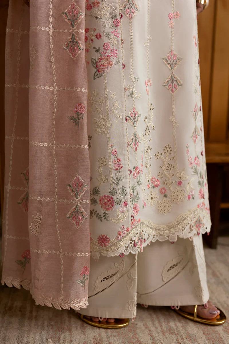 DC-07 Tyrah | Qalamkar | QlineKari Lawn 2025