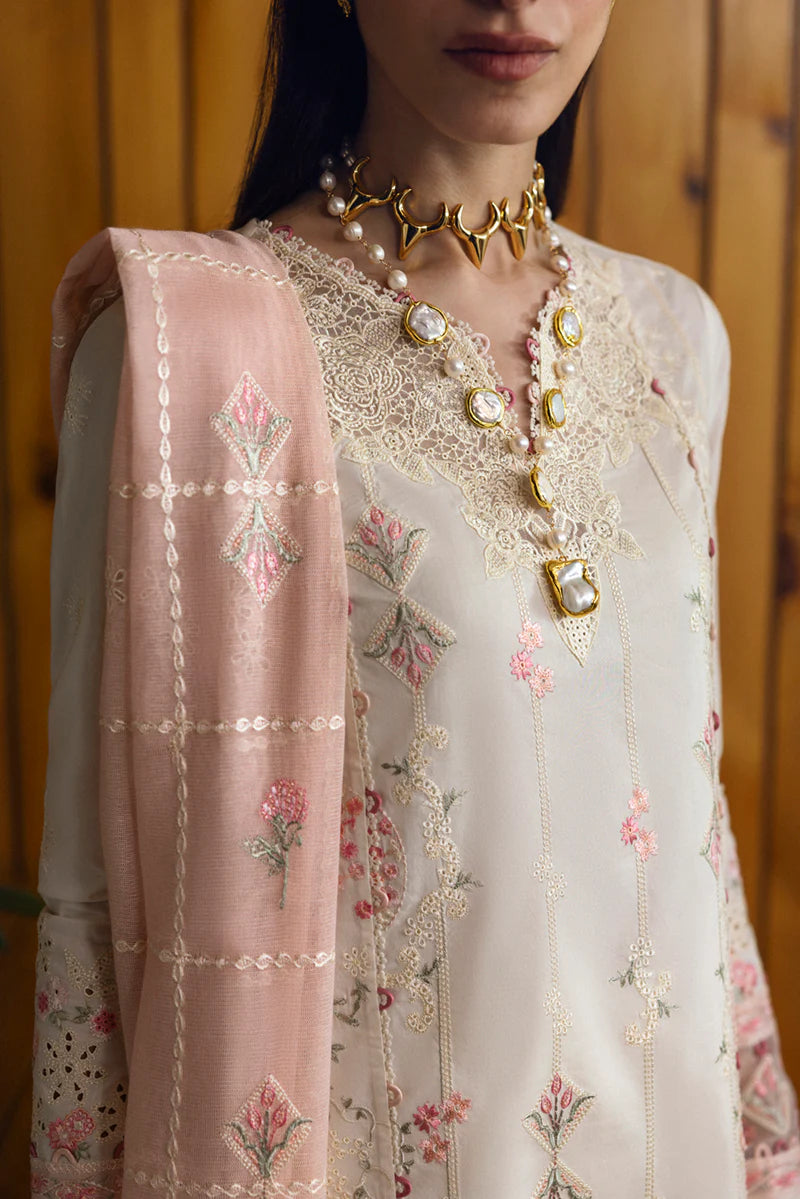 DC-07 Tyrah | Qalamkar | QlineKari Lawn 2025