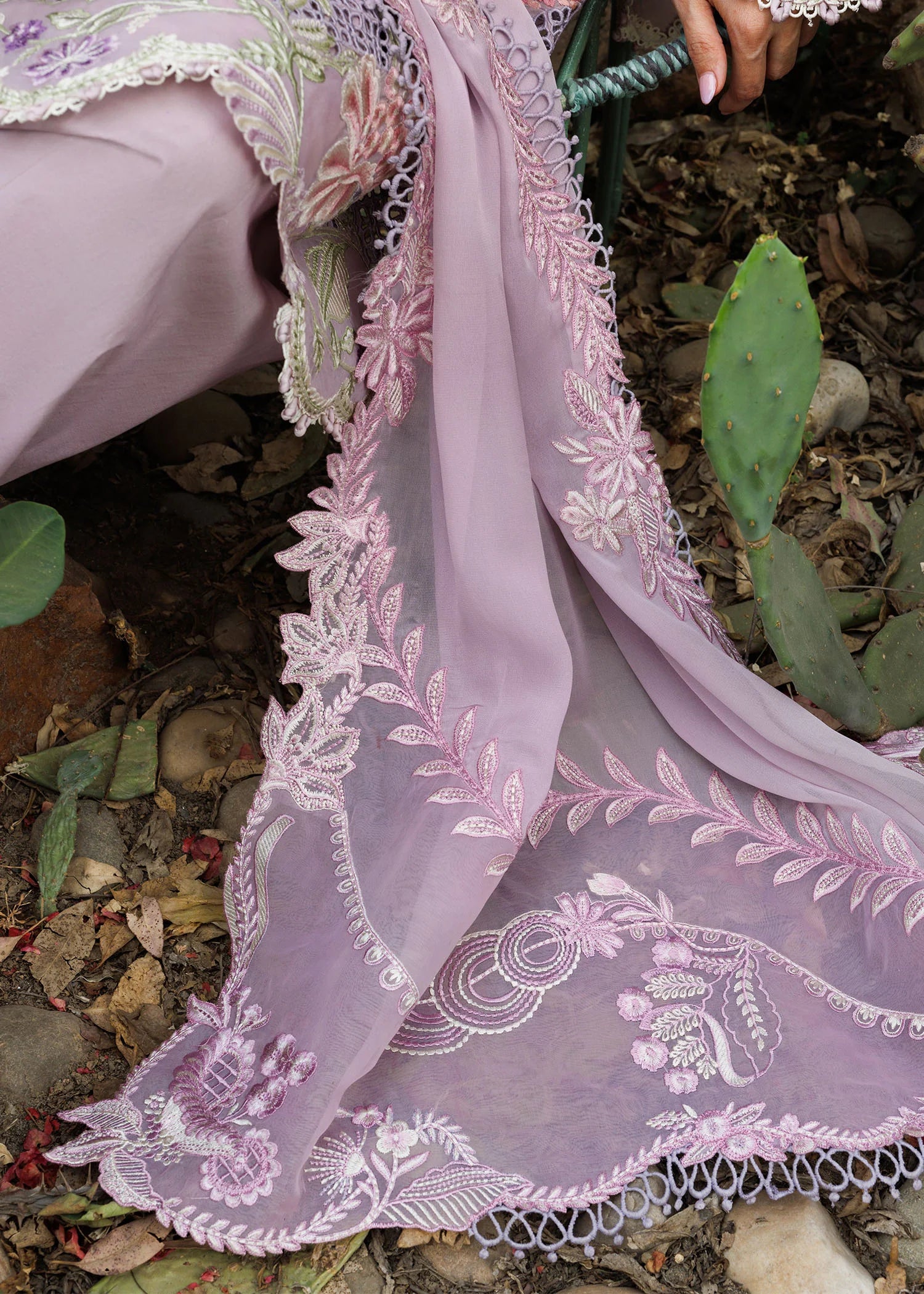 ONE TRUE LOVE - D6B | Crimson | Tasawar Luxe Lawn 2025