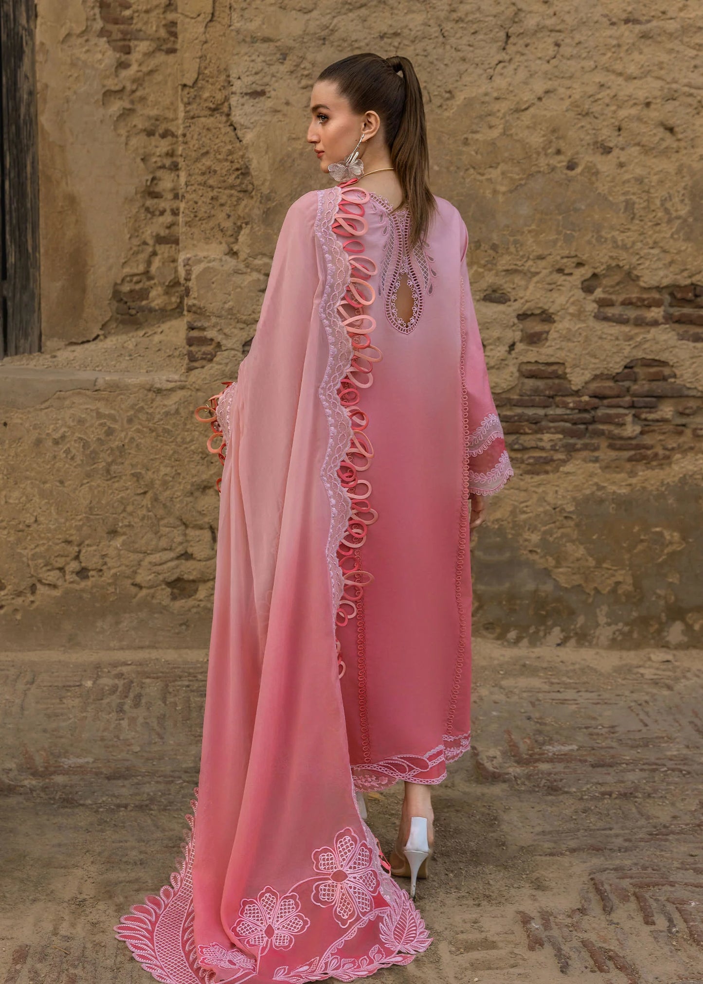 ALL THINGS OMBRE - D1B | Crimson | Tasawar Luxe Lawn 2025