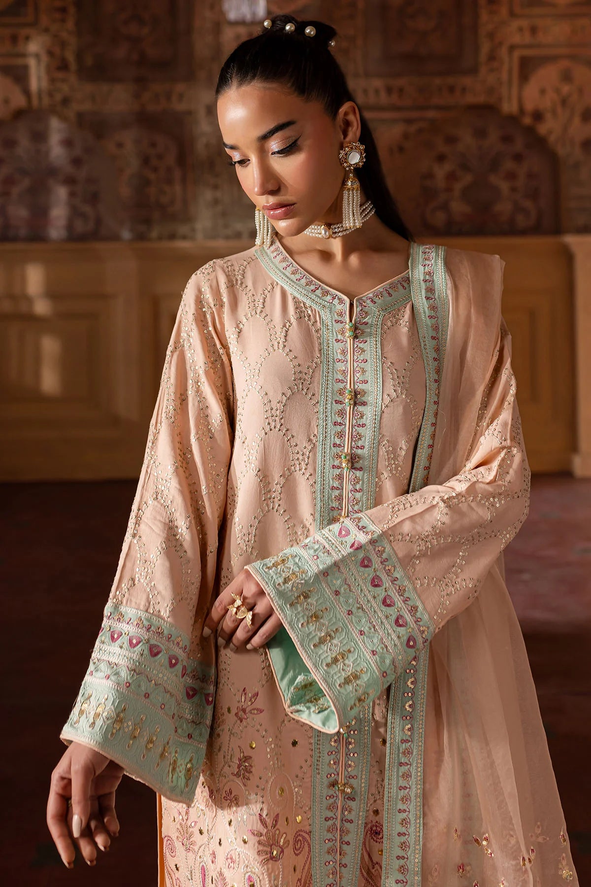 NE-141 | Nureh | Nur Mahal Collection 2025