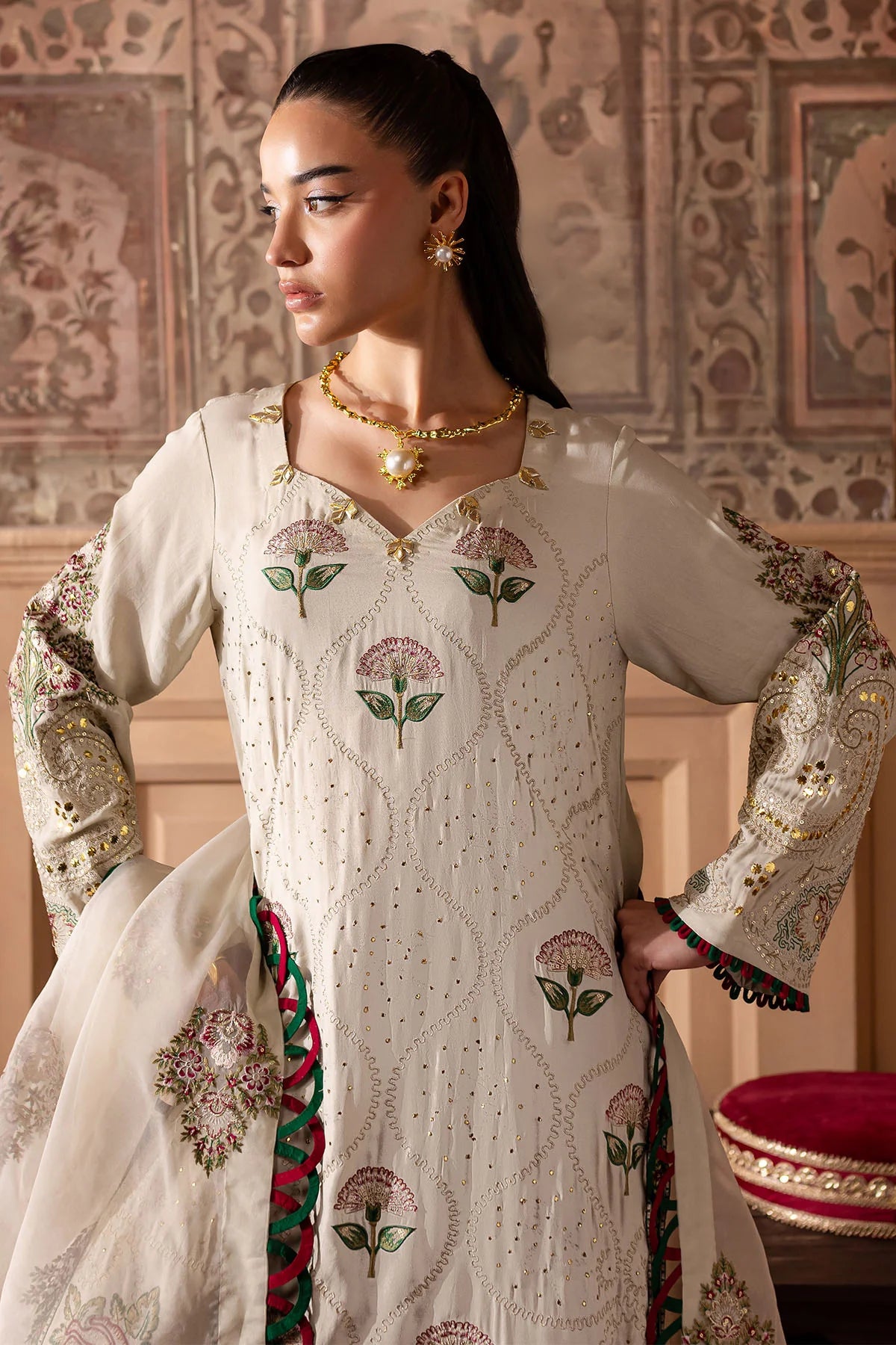 NE-139 | Nureh | Nur Mahal Collection 2025