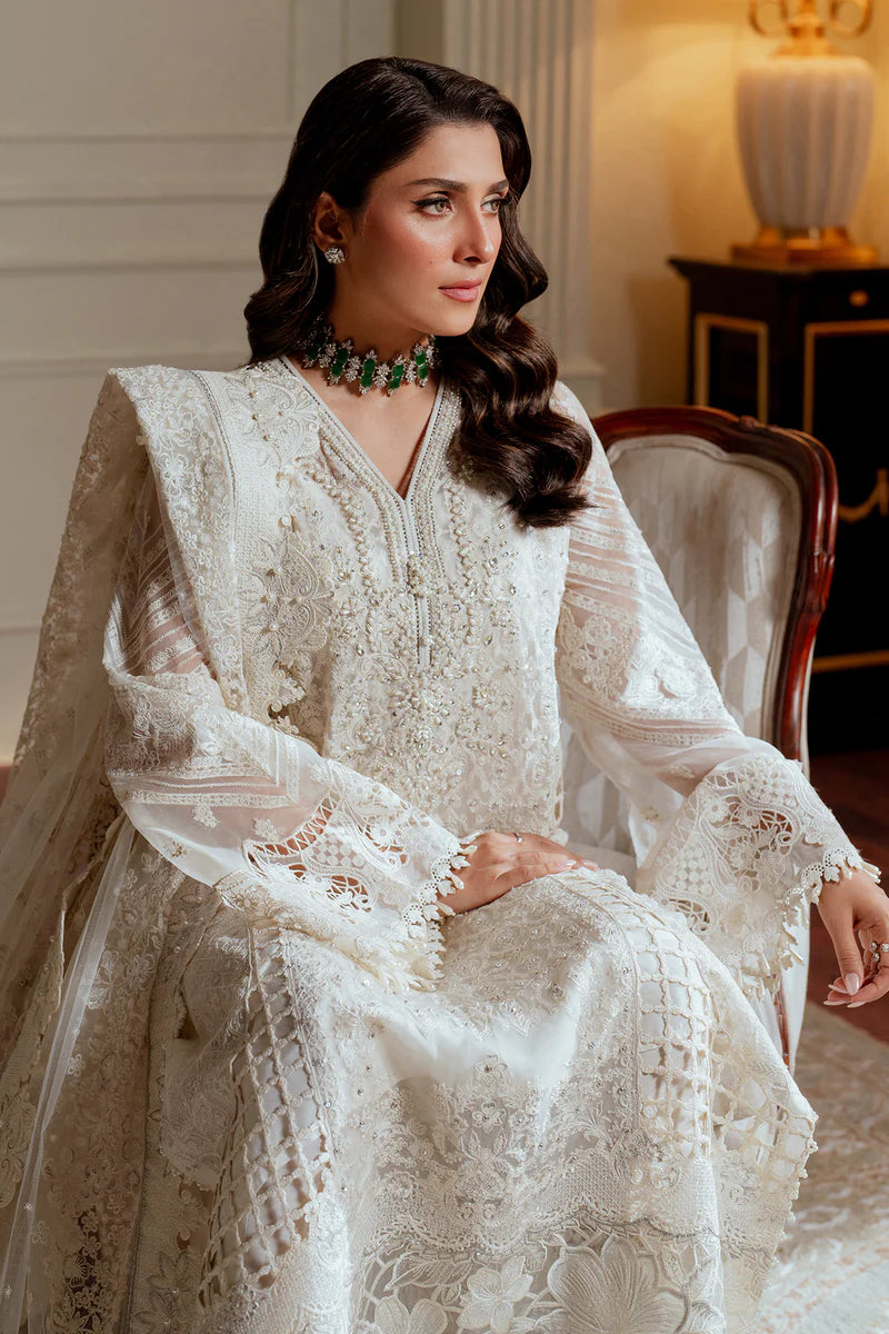 CH13-02 | Baroque | Chantelle Formal Collection 2024