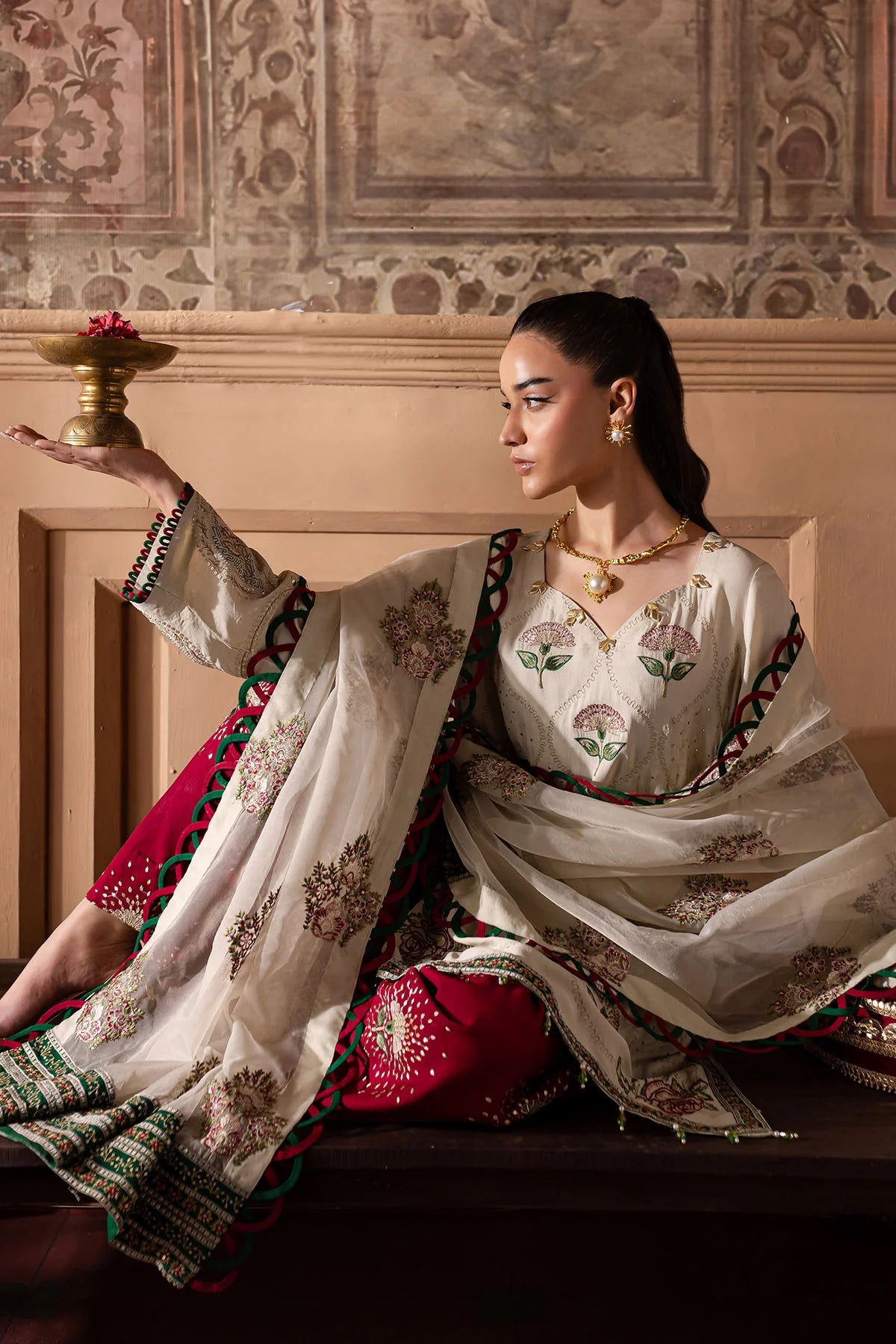 NE-139 | Nureh | Nur Mahal Collection 2025