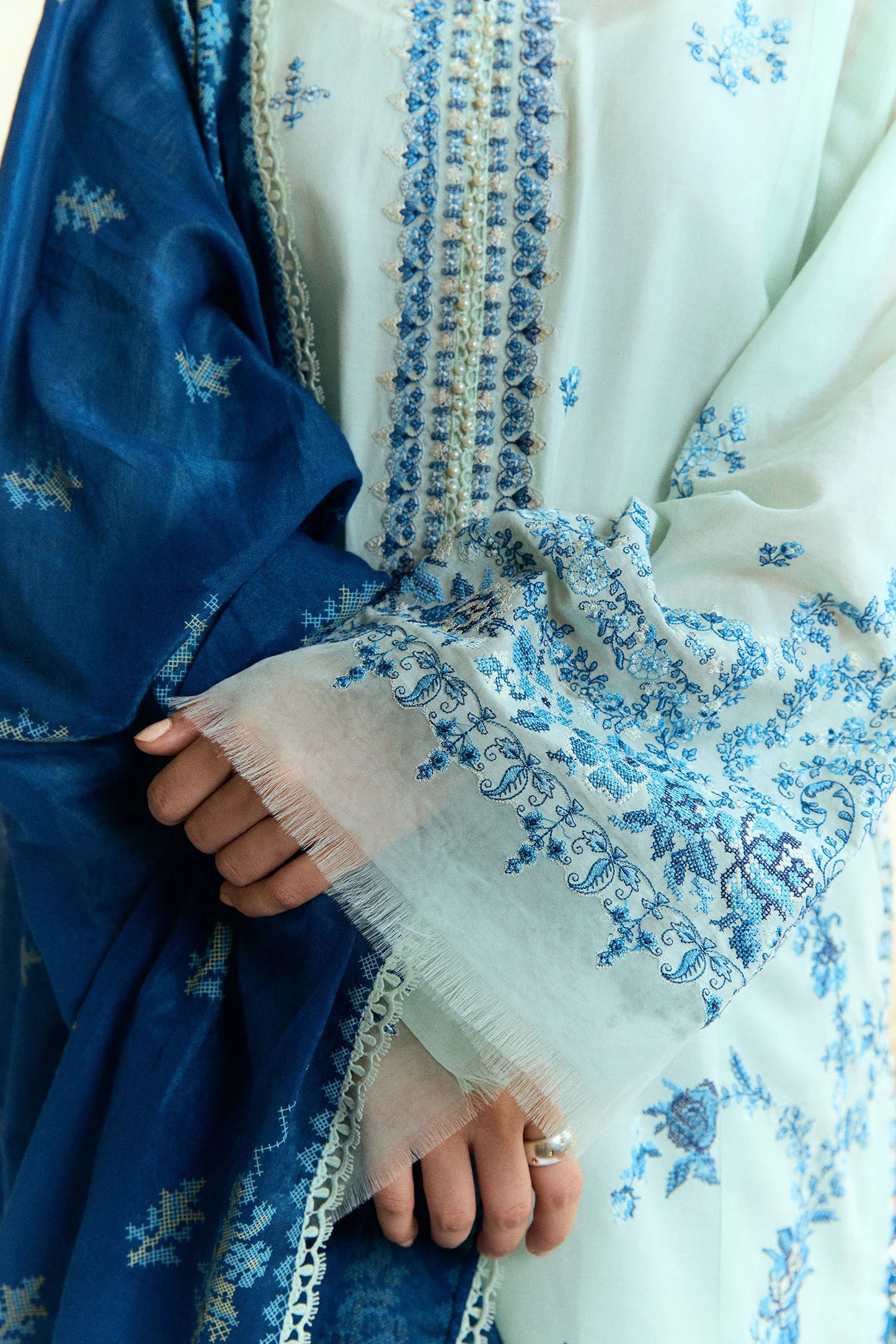 Isle-D10 | Zara Shahjahan | Coco Eid Edit 2025