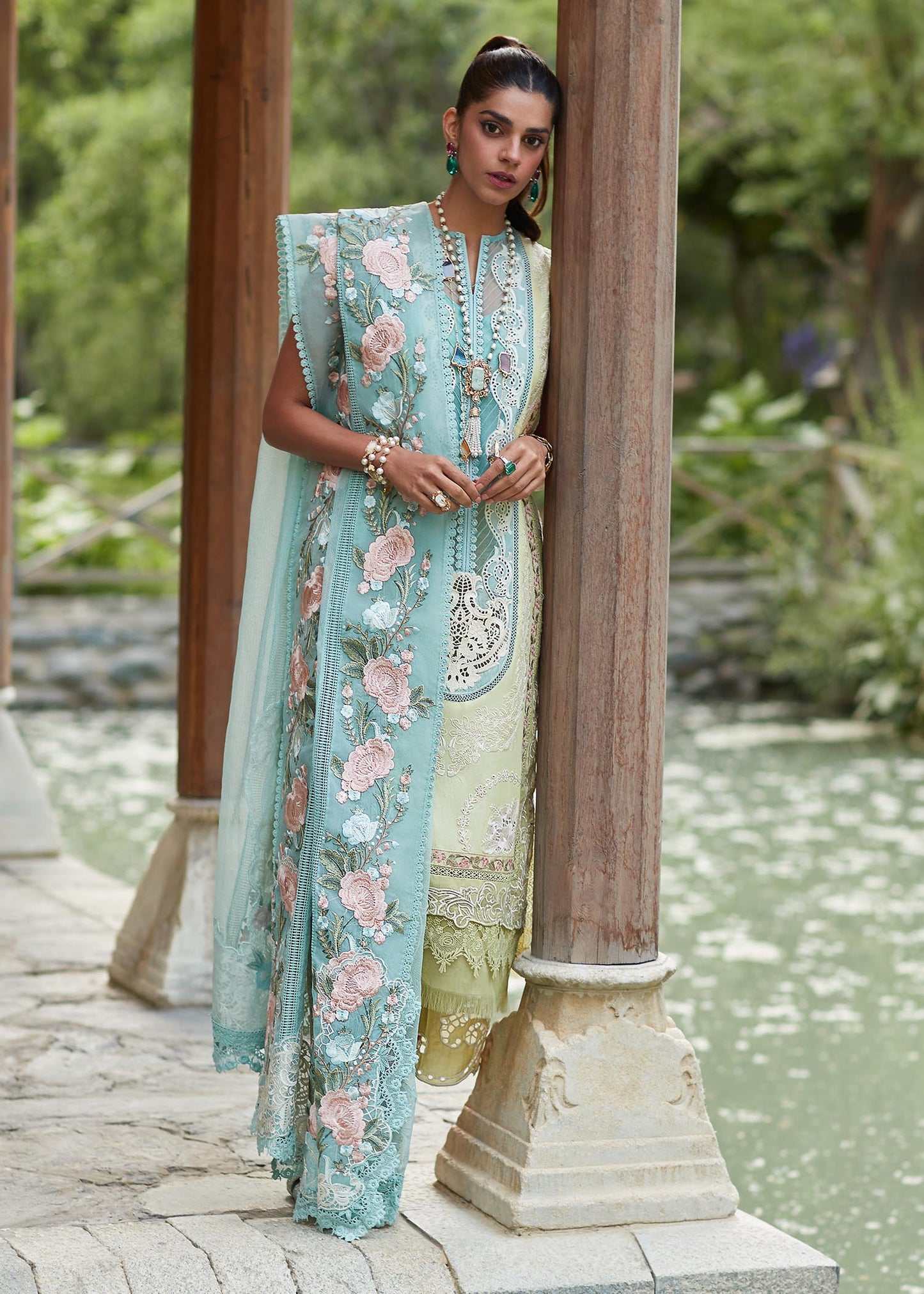 D-6A |  Saira Shakira | Crimson | Luxury Lawn 2023