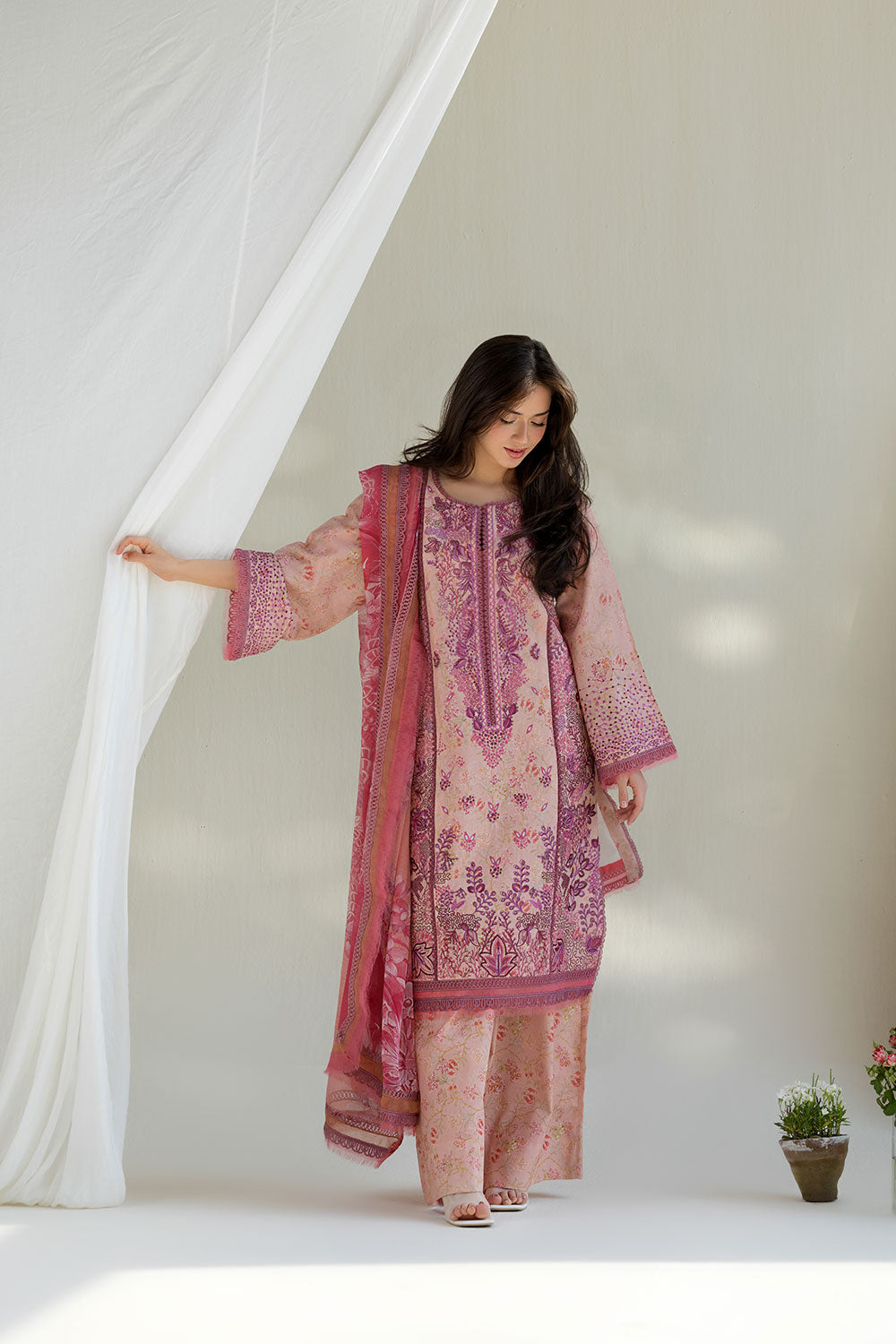 5B | Sobia Nazir | Vital Lawn Collection 2026