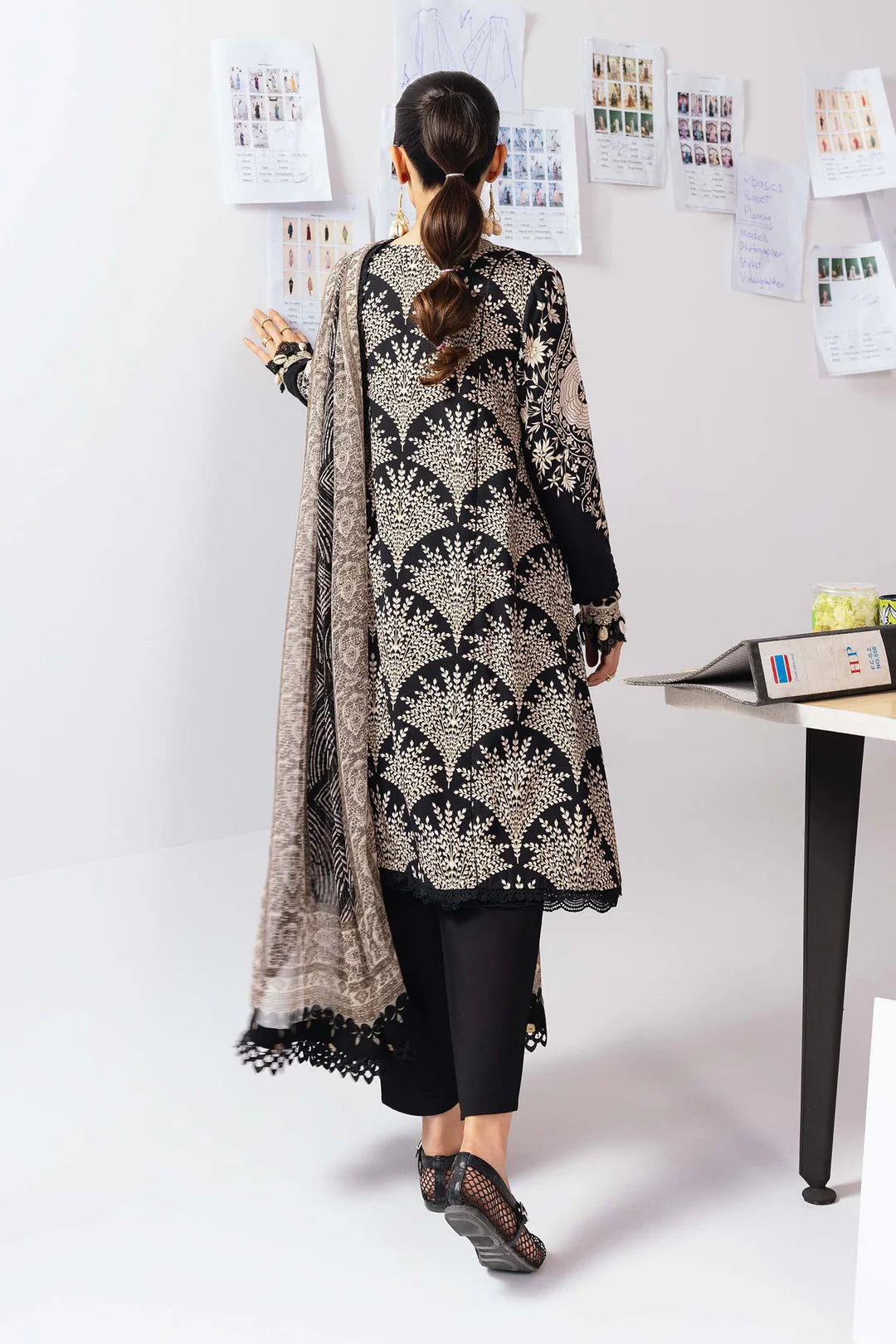 MB-CUS25-1108A | M Basic By Maria B Winter Unstitched Collection 2025