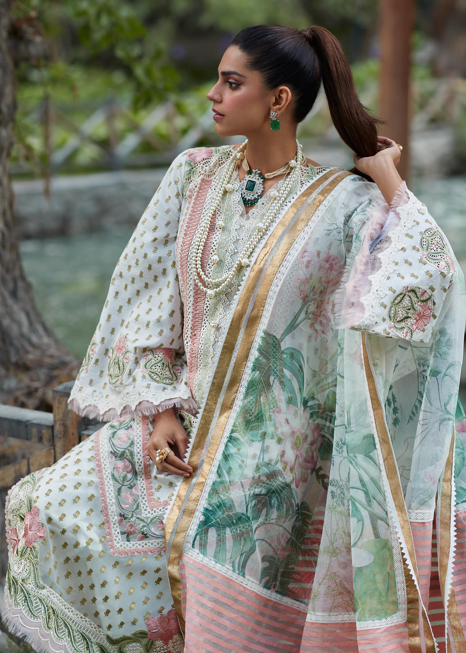 D-5A |  Saira Shakira | Crimson | Luxury Lawn 2023