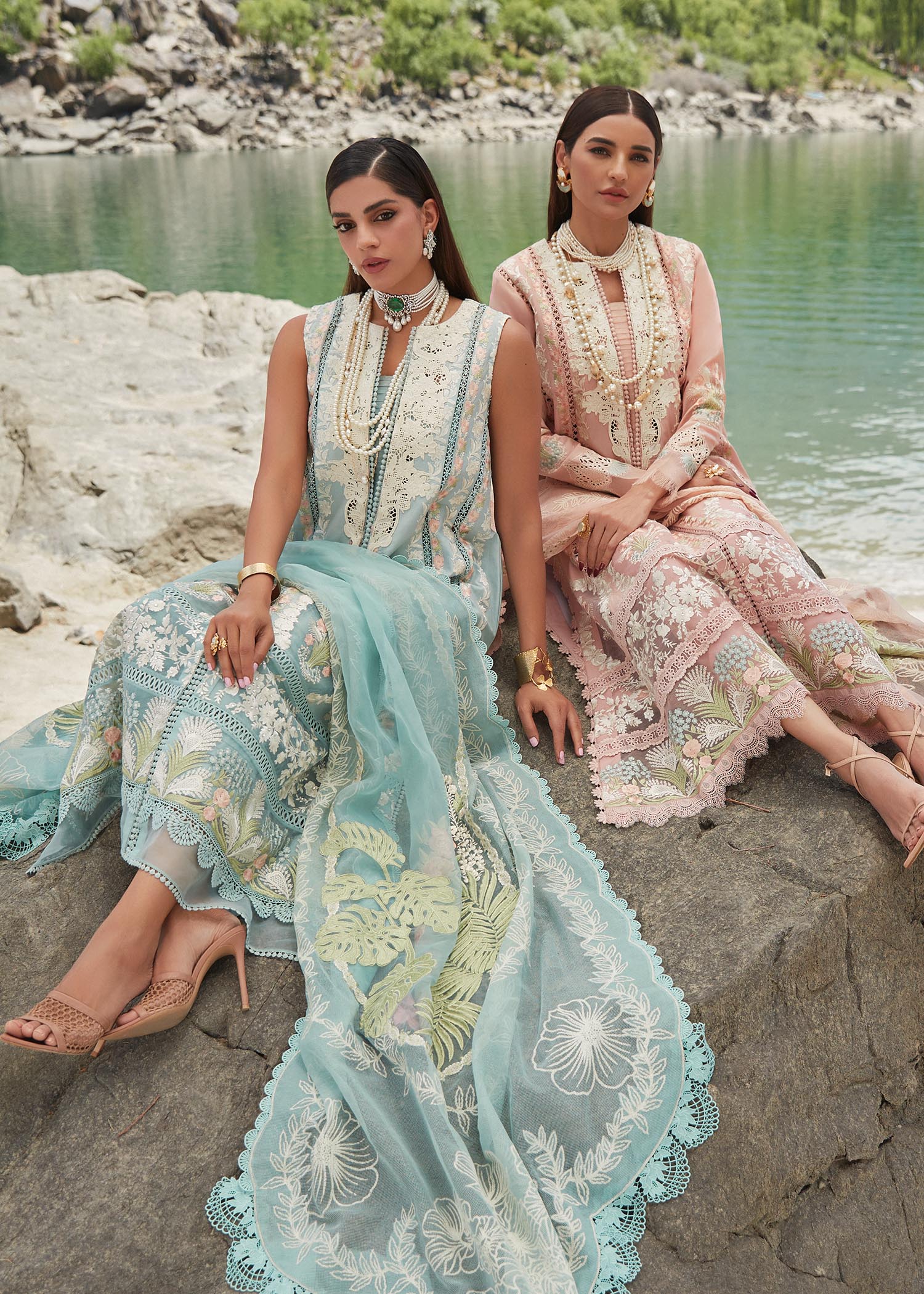 D-2A |  Saira Shakira | Crimson | Luxury Lawn 2023