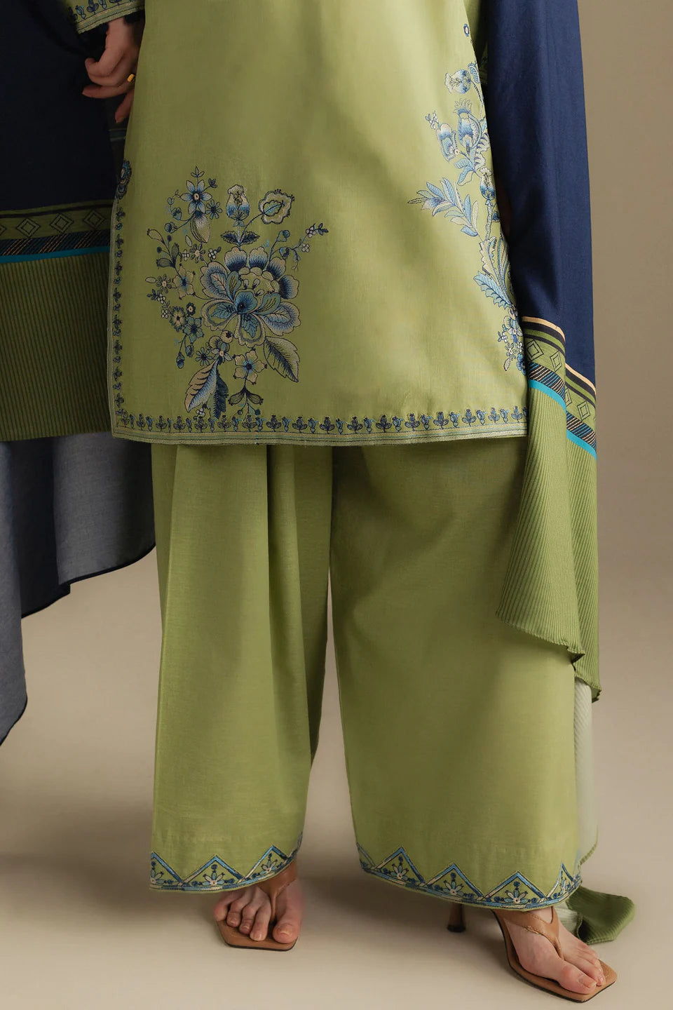 Snowdrop 10B | Coco By Zara Shahjahan Winter Edit| Unstitched Collection 2025