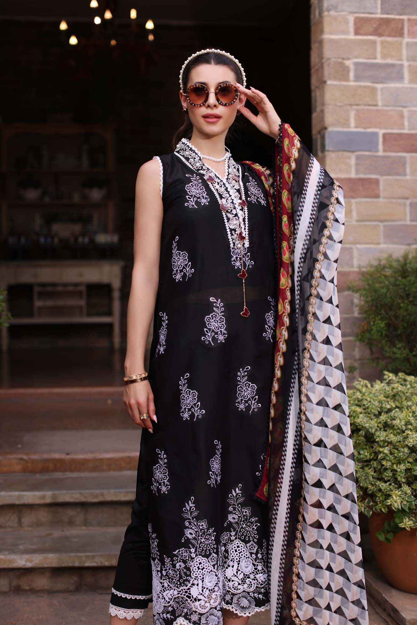 D6 | Saadia Asad  |  Noor Eid Luxe Printkari Lawn 2024