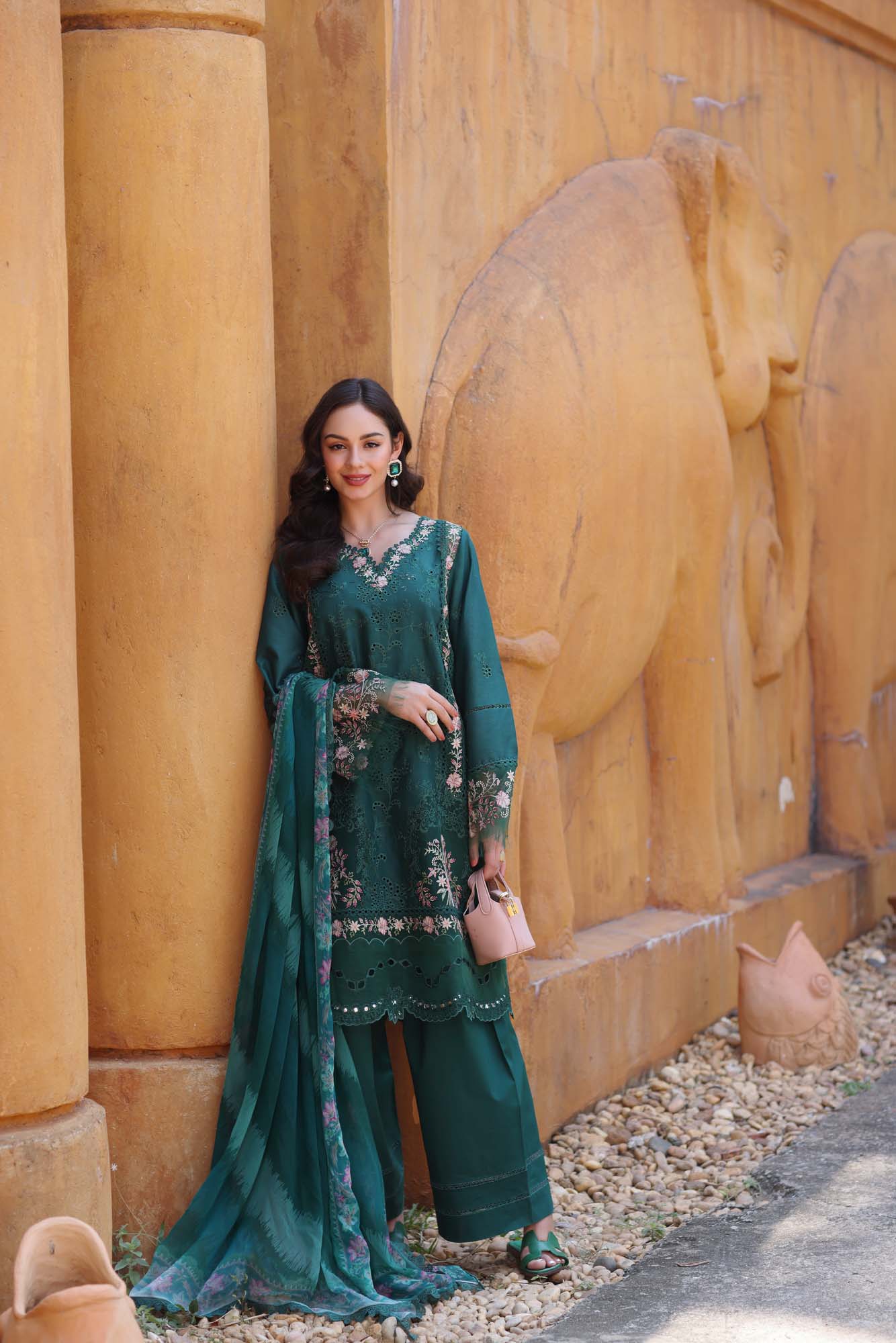 D10-A | Noor | Eid Luxury Laserkaari 2025
