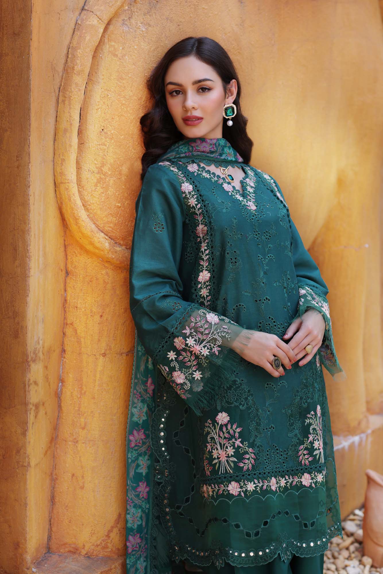 D10-A | Noor | Eid Luxury Laserkaari 2025