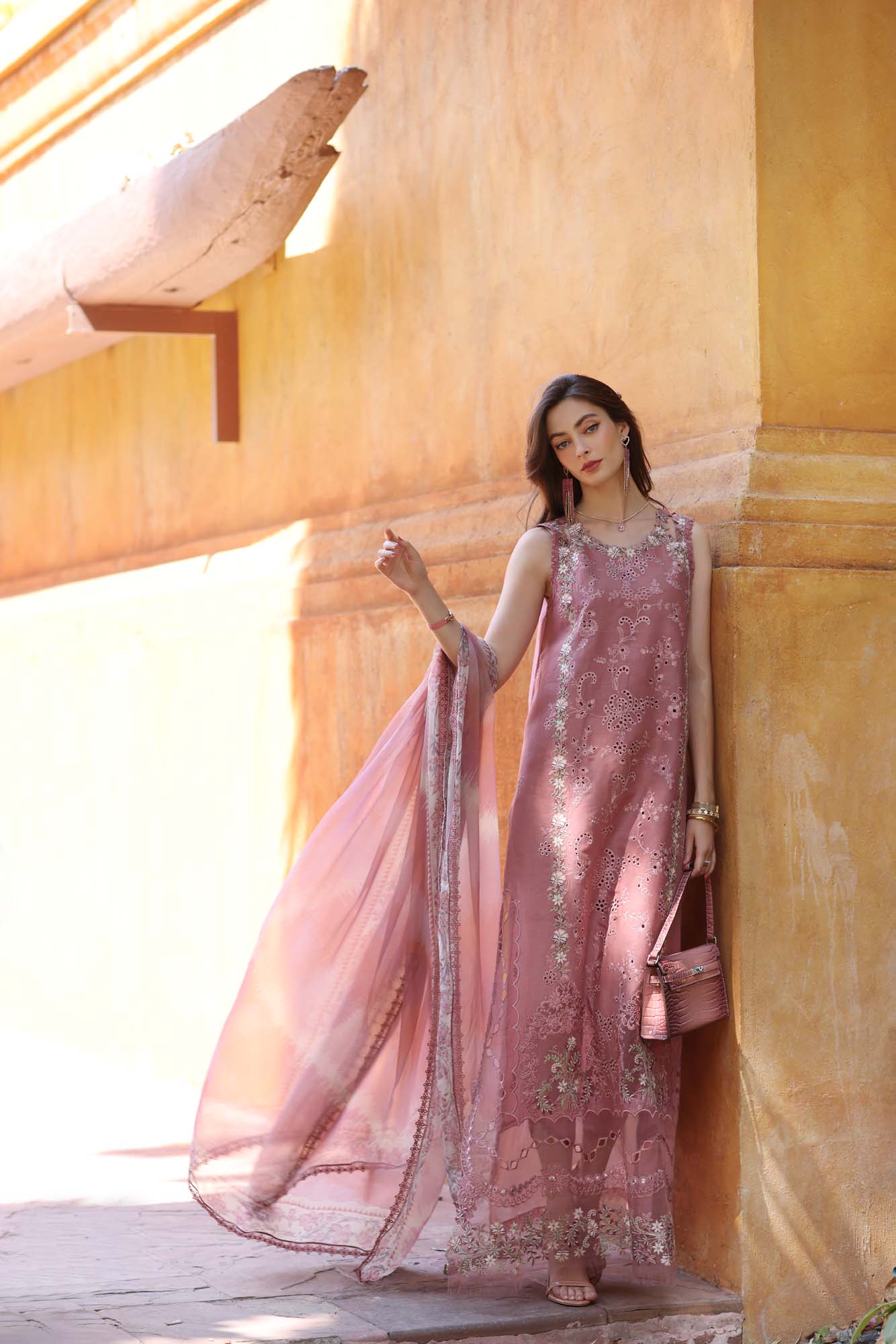 D10-B | Noor | Eid Luxury Laserkaari 2025