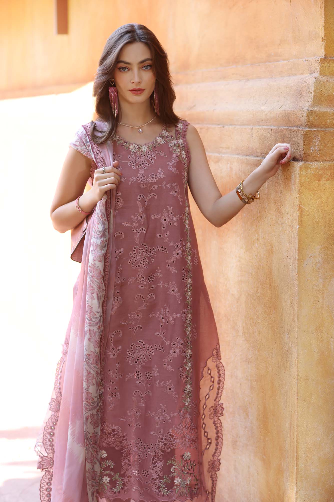 D10-B | Noor | Eid Luxury Laserkaari 2025