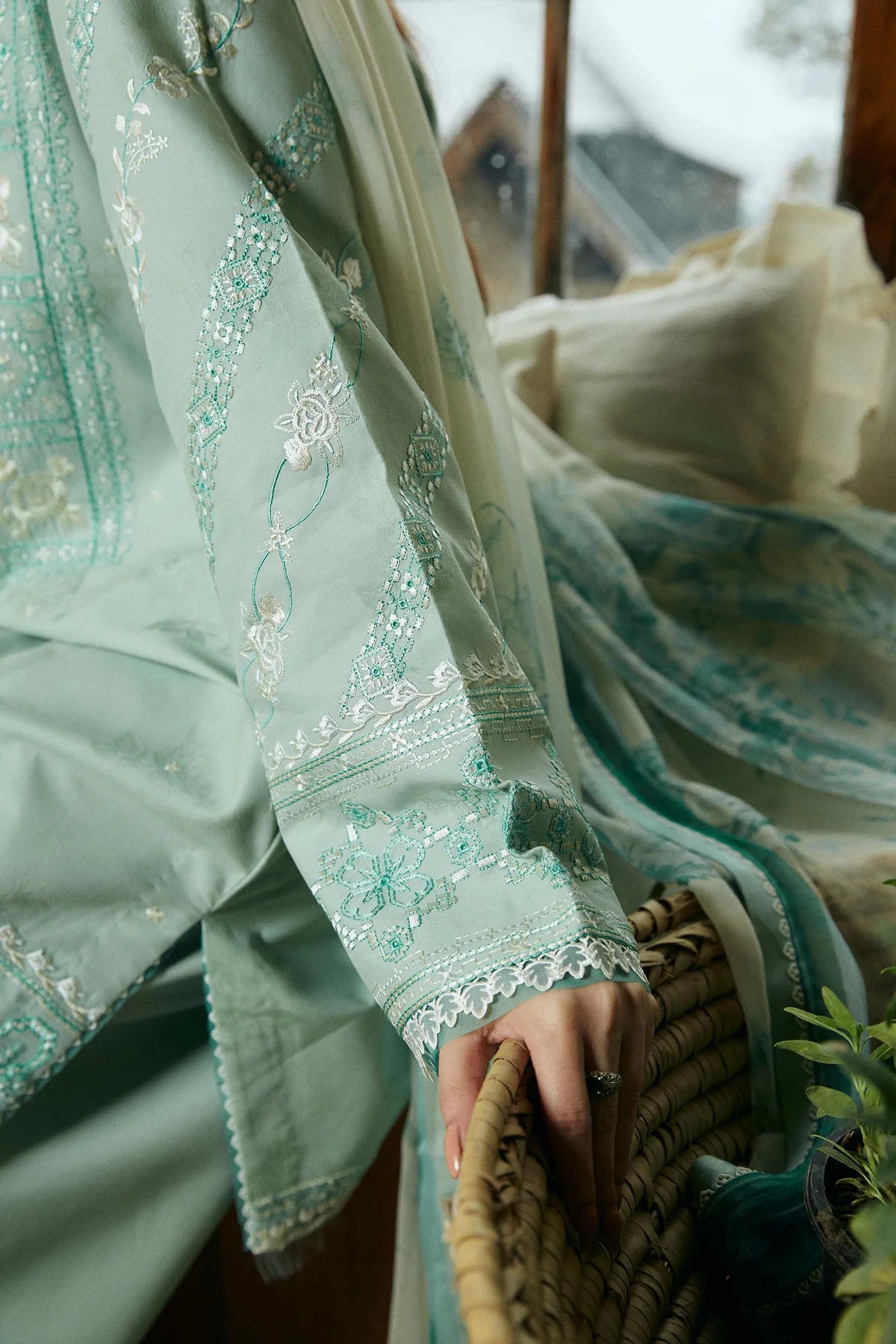 AYRA-6B | Zara Shahjahan | Coco Lawn Volume 2 Collection 2024
