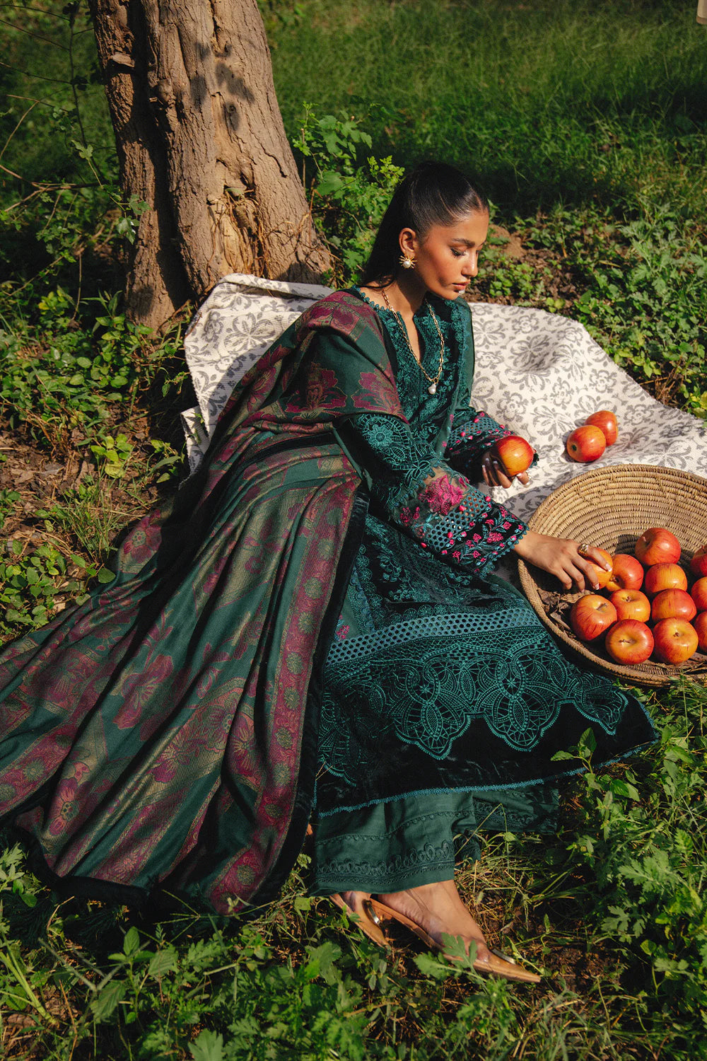 DEA-SRW24-01 | Saira Rizwan | Winter Collection 2024