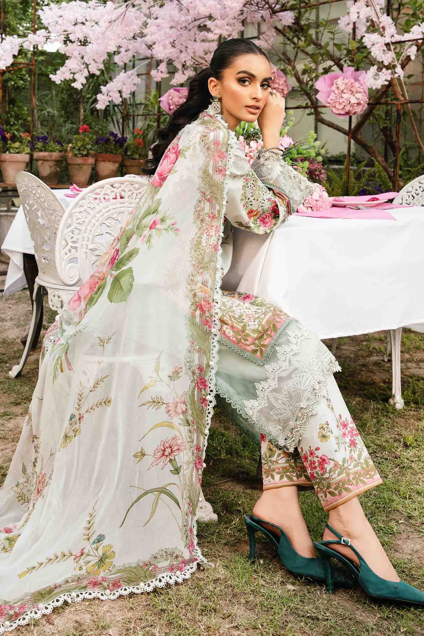 MPT-2605-B | Maria B | Mprints Summer Lawn 2025
