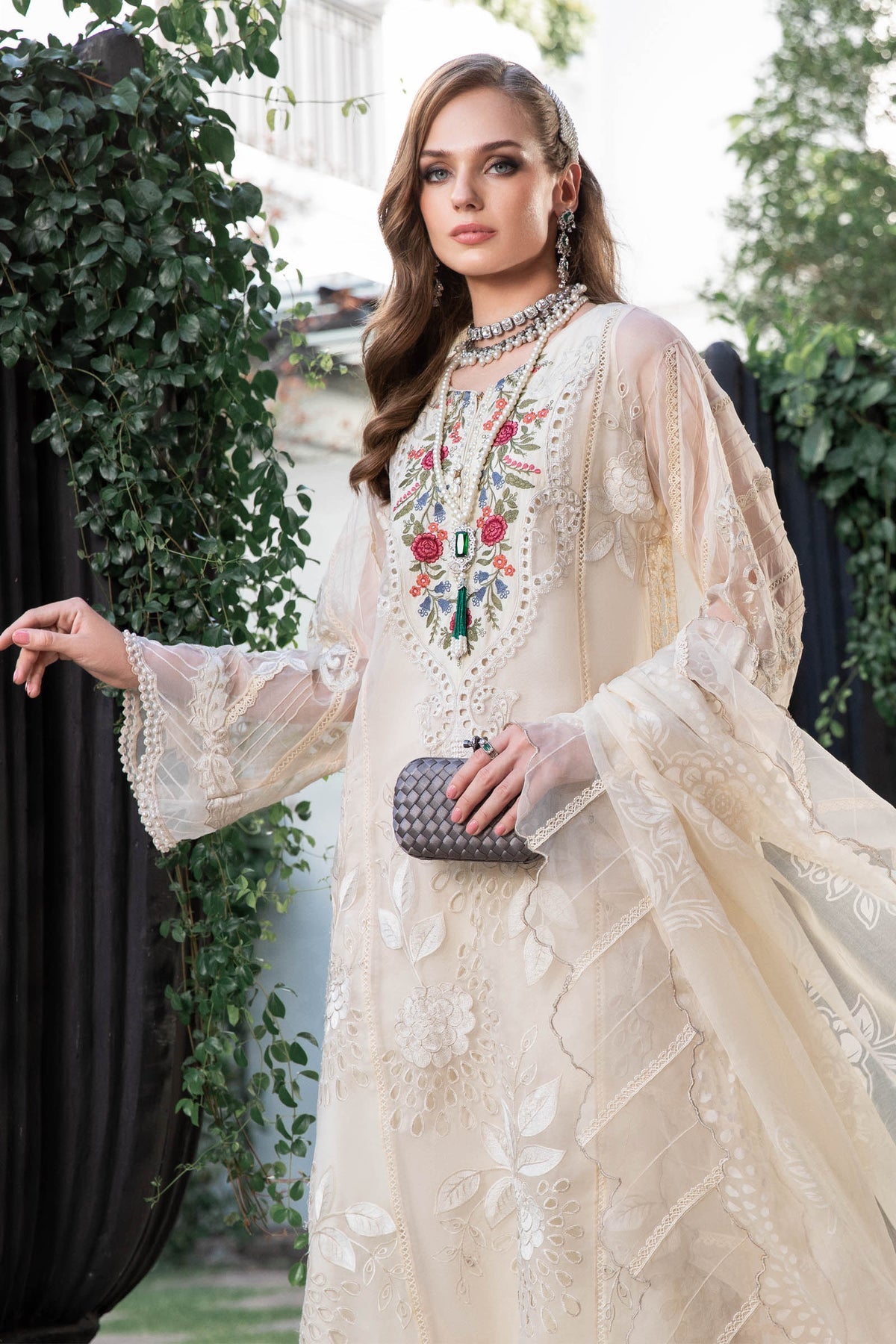 D1 | Maria B | Eid Lawn Collection 2023