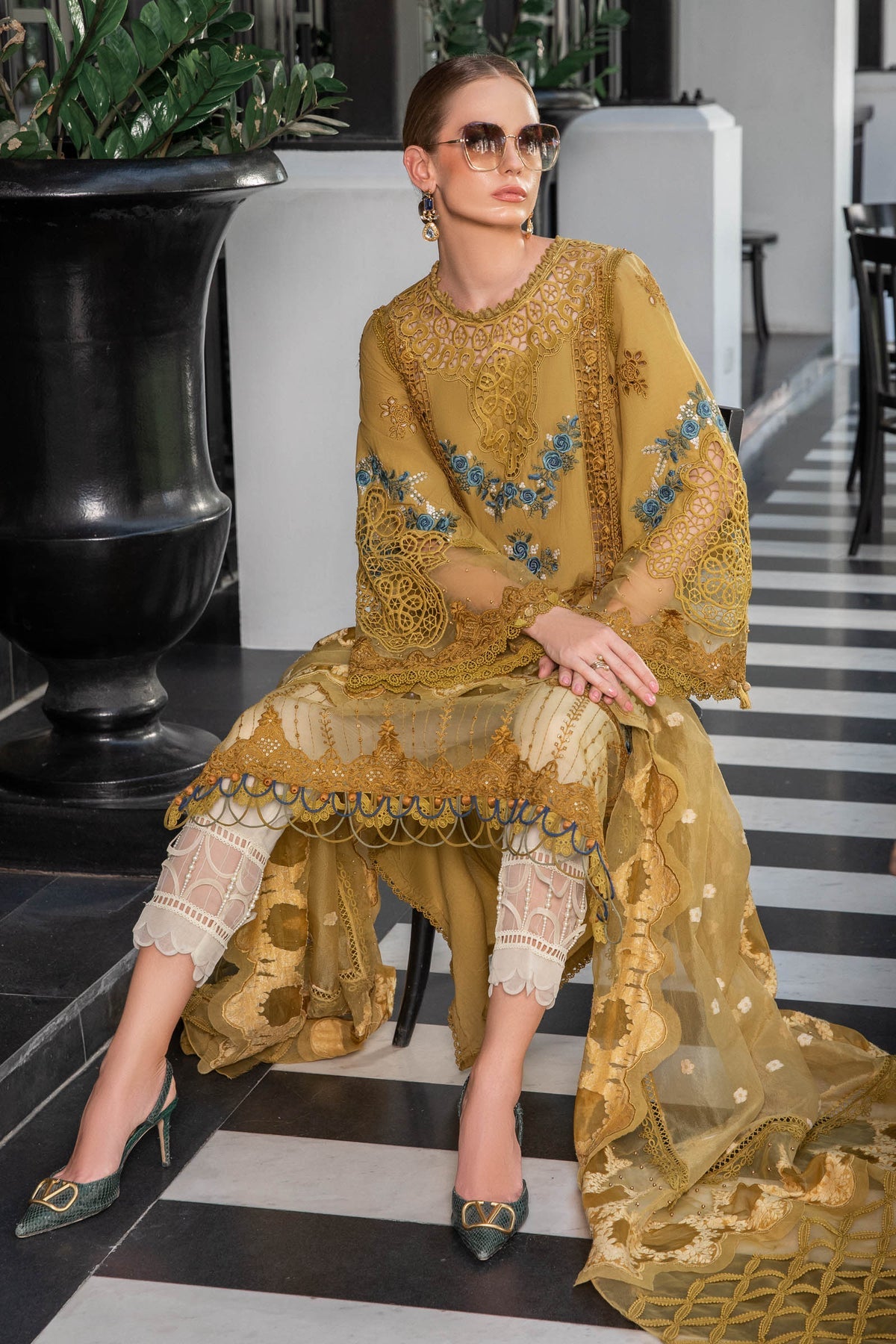 D6 | Maria B | Eid Lawn Collection 2023