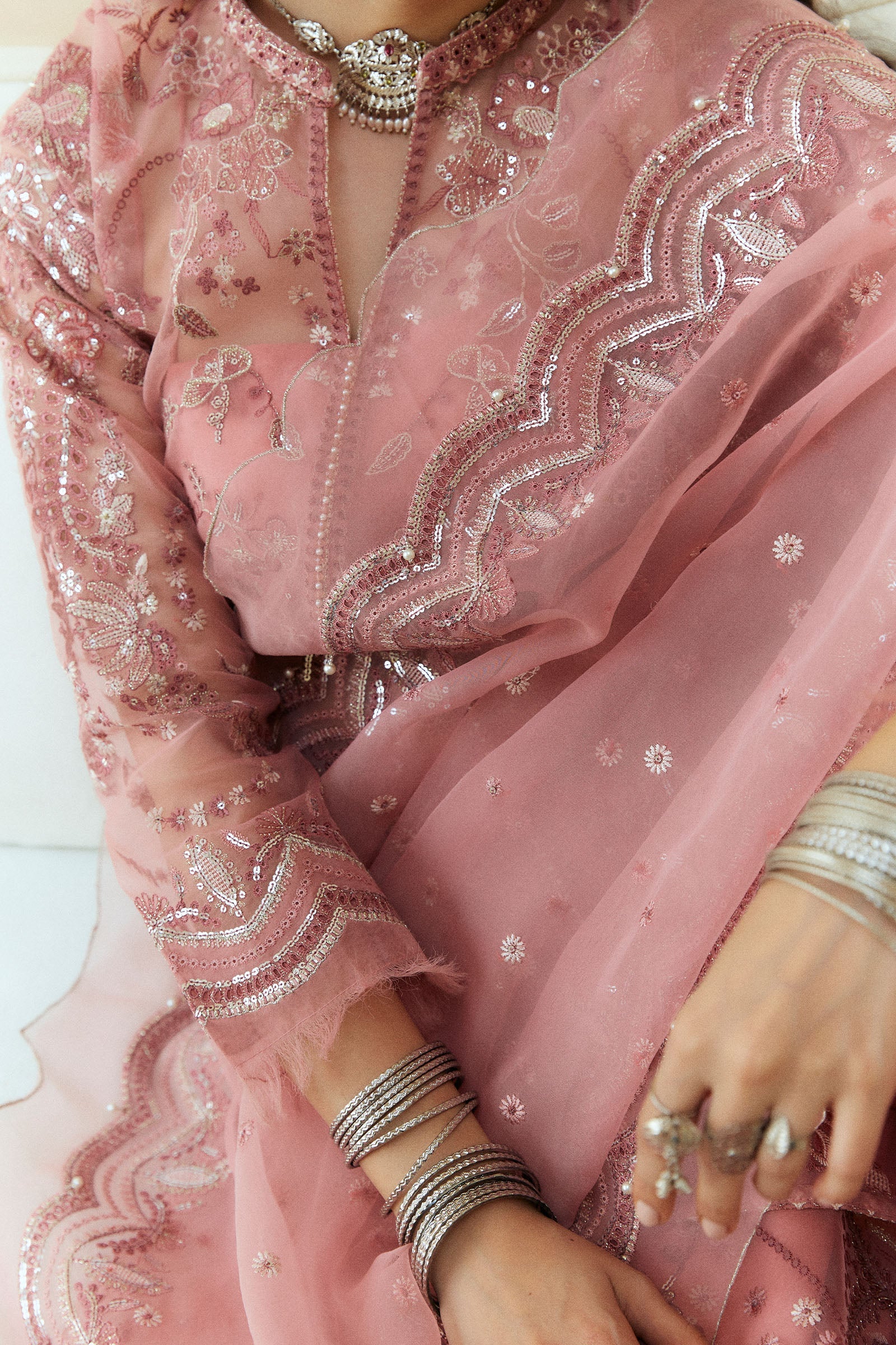 BISOU-D4 | Zara Shahjahan | Lovent Wedding Collection 2025