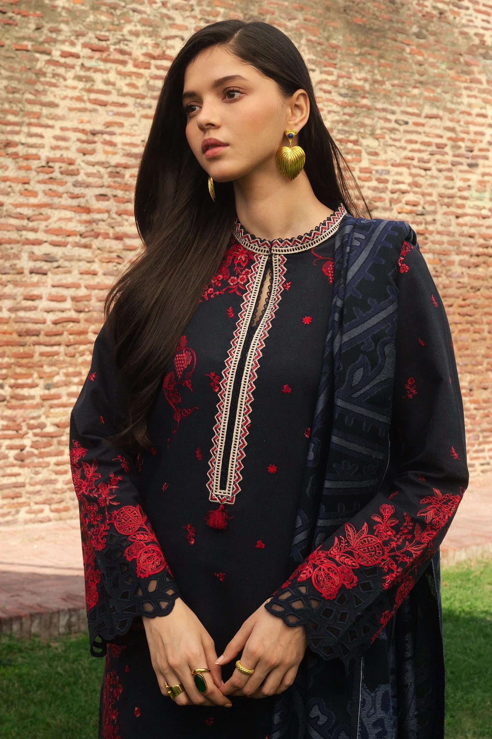 DARYA-D2 | Zara Shahjahan | Winter Collection 2024