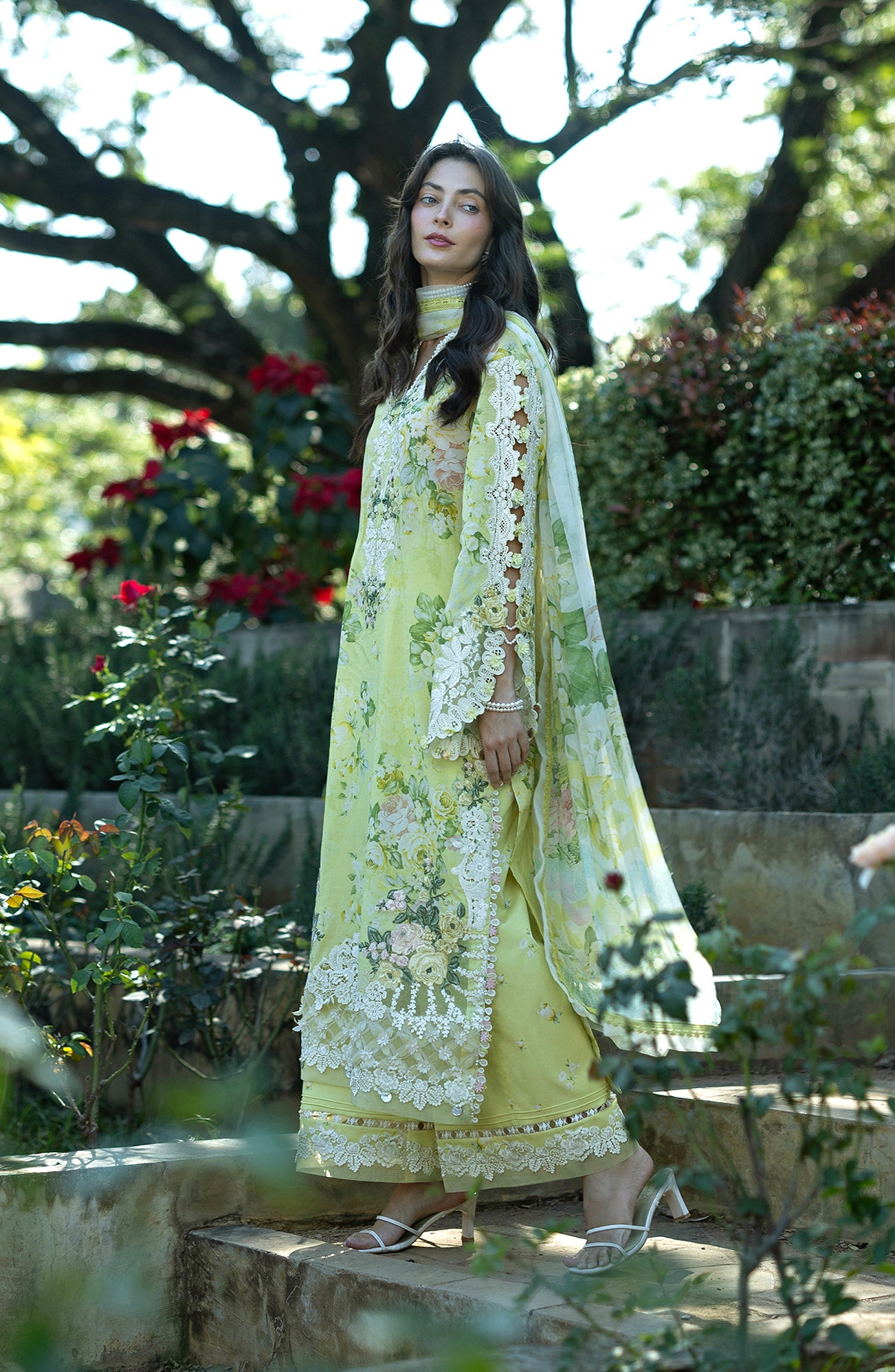 ESA-7A IVORY SEASON | Elaf Premium | Signature Lawn Collection 2026 