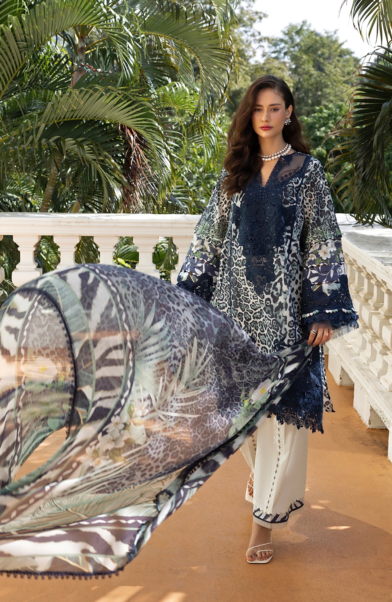ESA-3B VICTORIAN MUSE | Elaf Premium | Signature Lawn Collection 2026