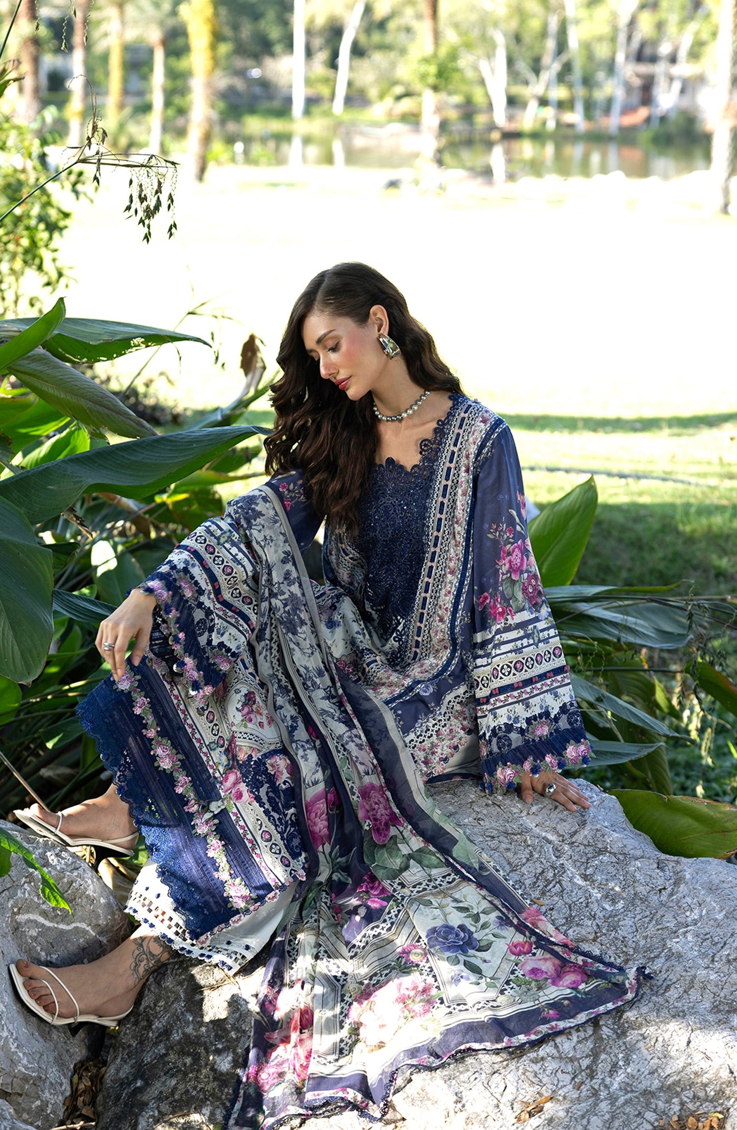 ESA-2A VERONICA | Elaf Premium | Signature Lawn Collection 2026
