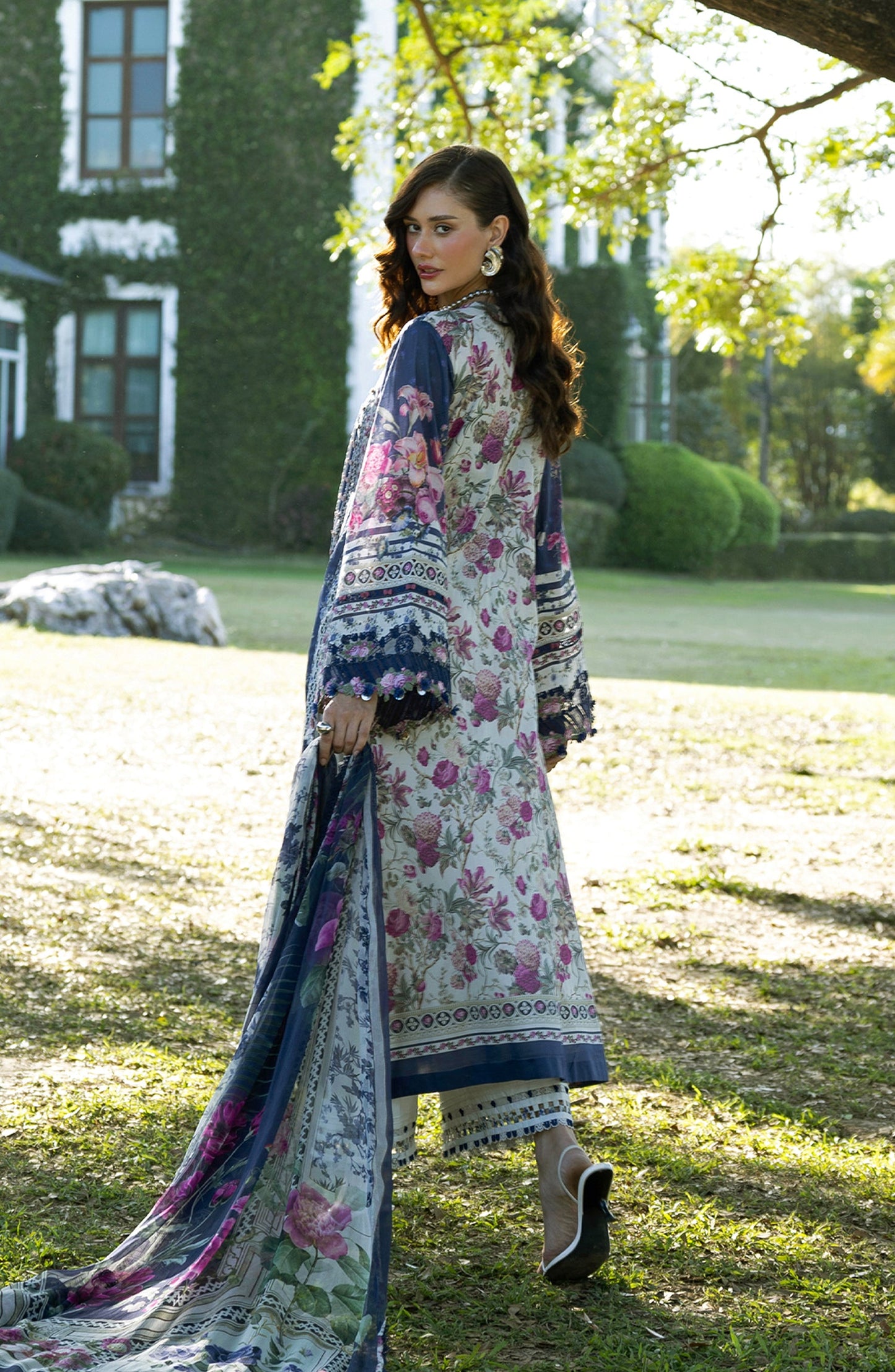 ESA-2A VERONICA | Elaf Premium | Signature Lawn Collection 2026