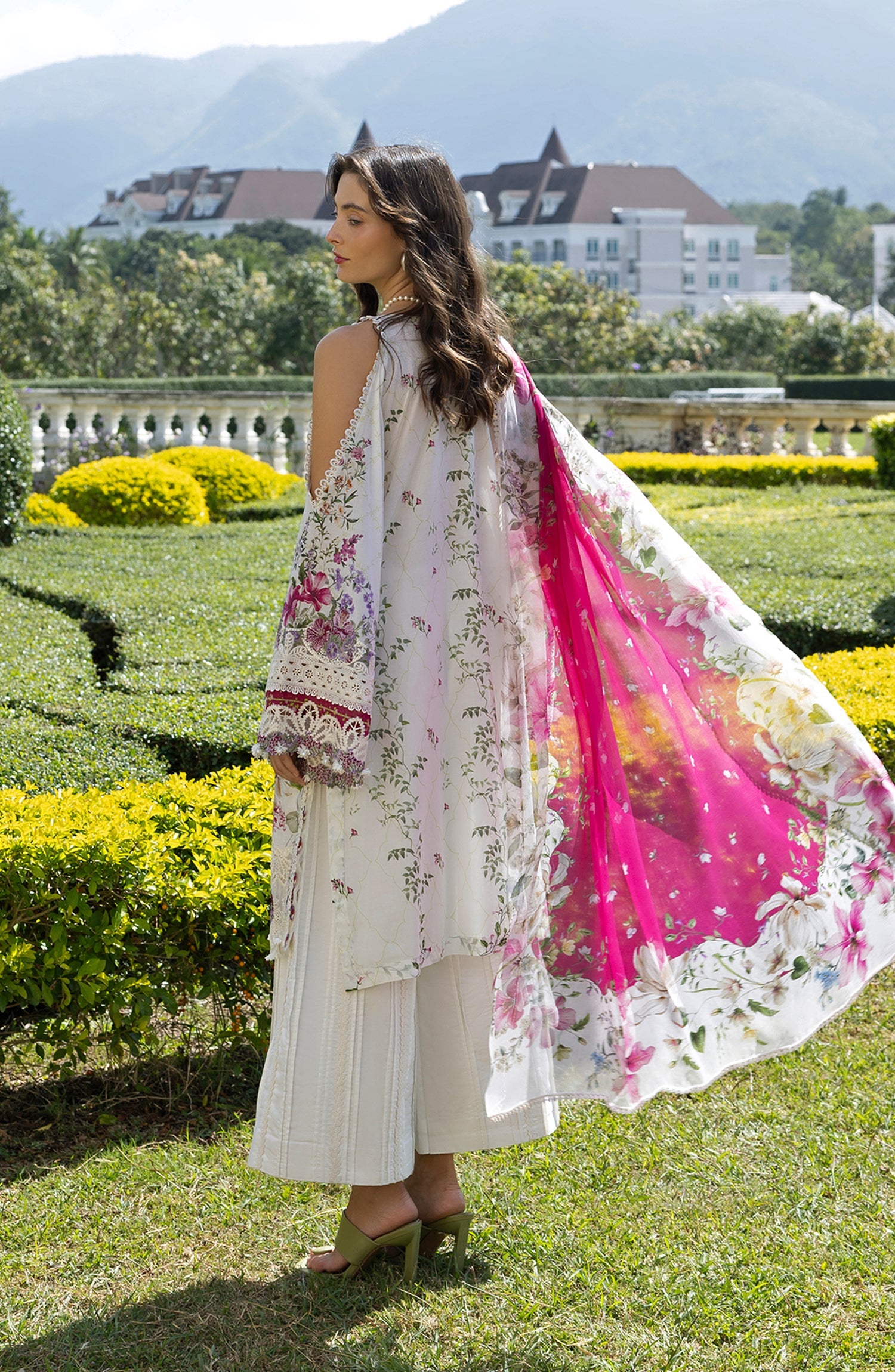 ESA-1A DUCHESS | Elaf Premium | Signature Lawn Collection 2026