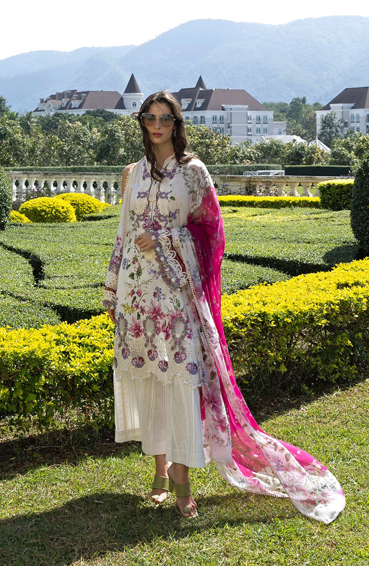 ESA-1A DUCHESS | Elaf Premium | Signature Lawn Collection 2026