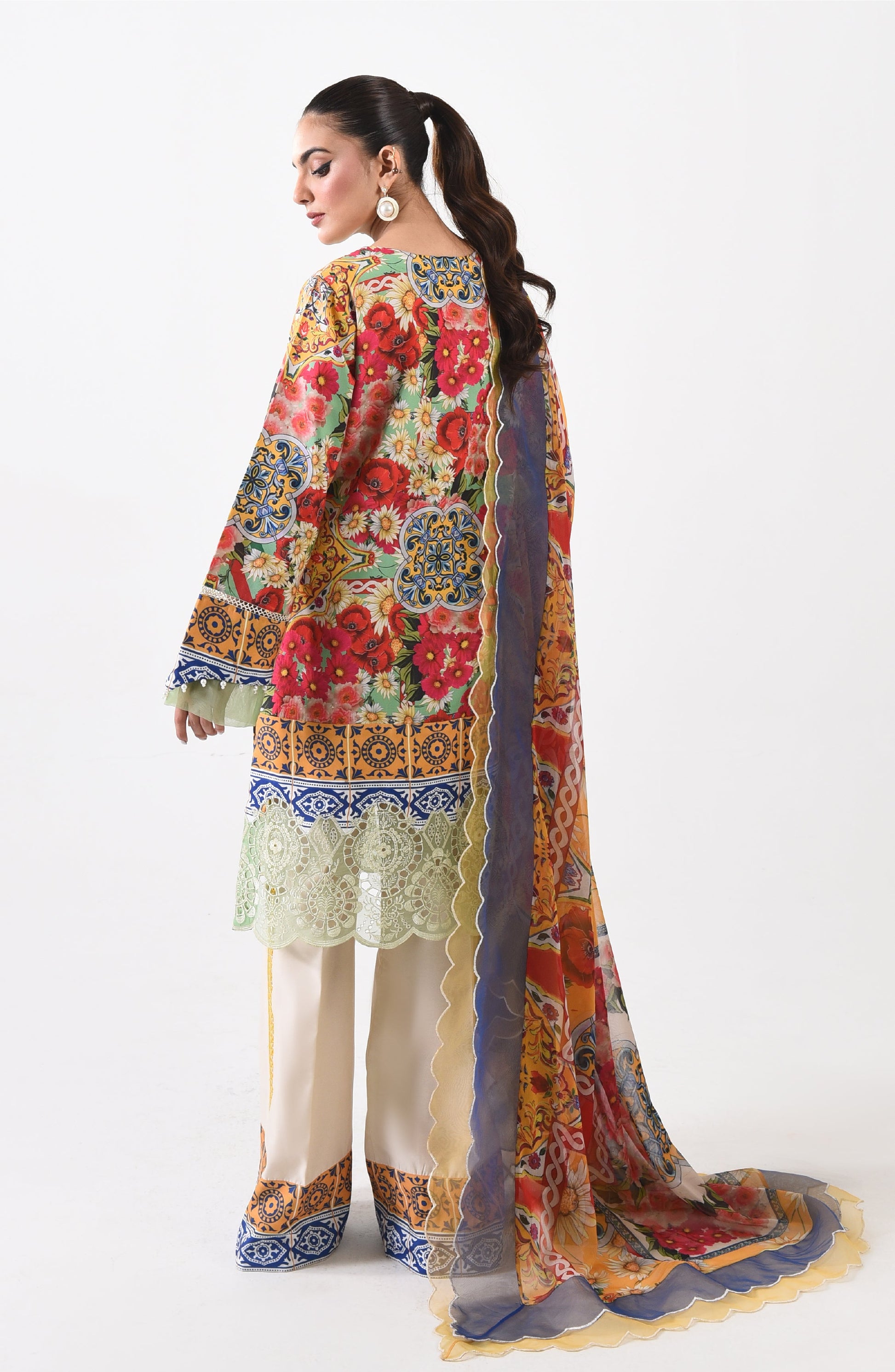 Ana MS24-573 | Maryam and Maria | Summer Luxury Lawn 2024